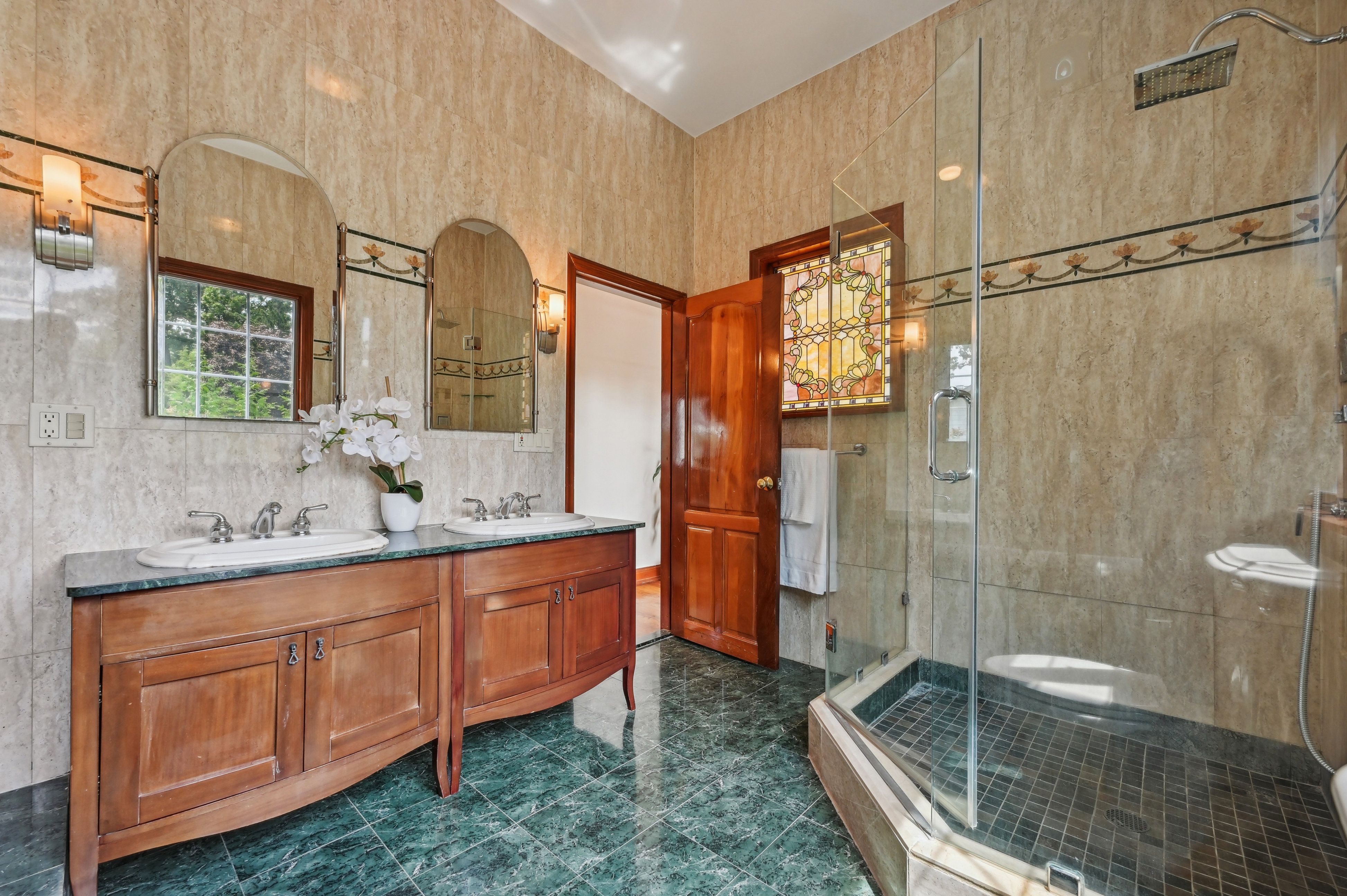 5 Franklin Pl 