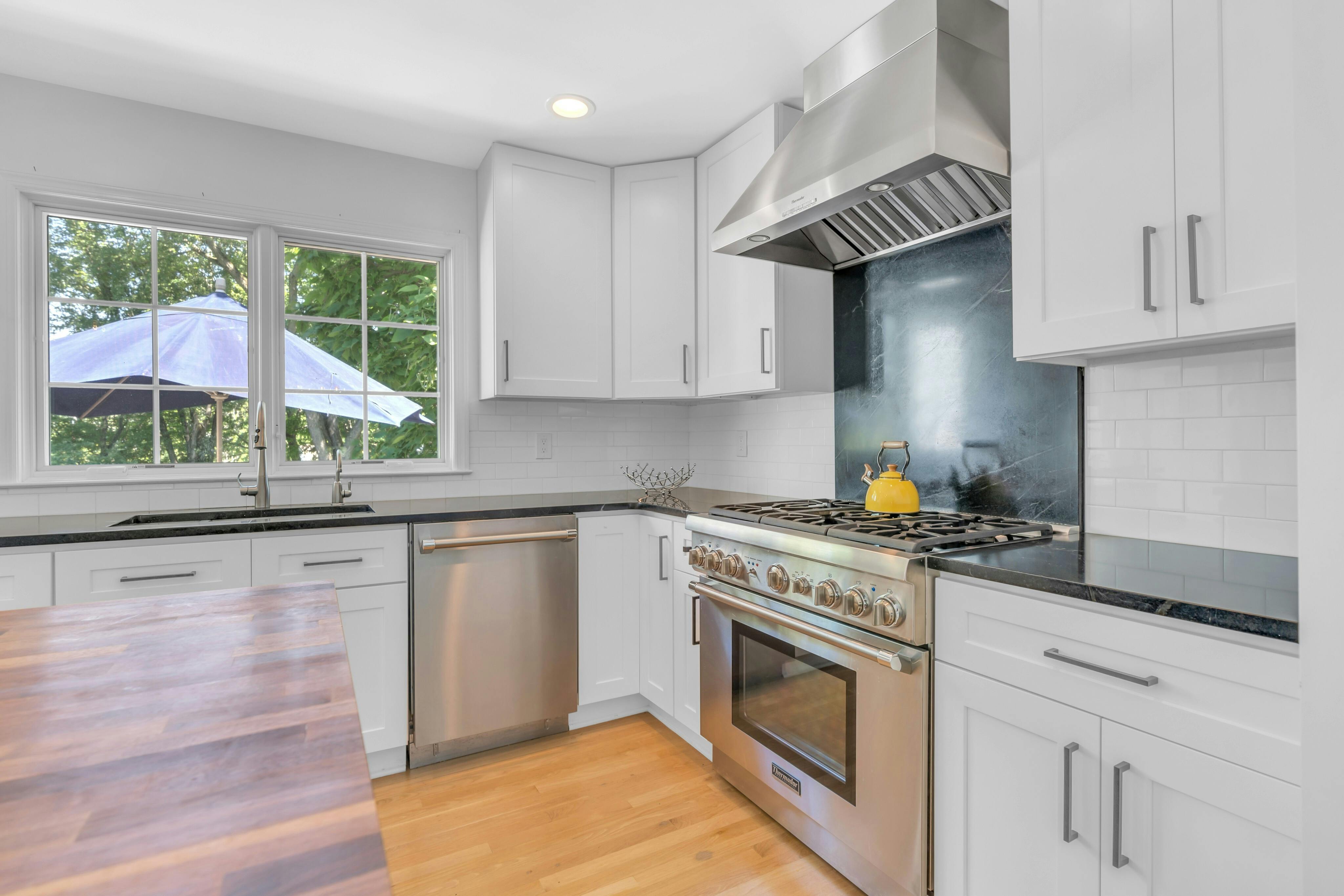6 Highfield Circle 