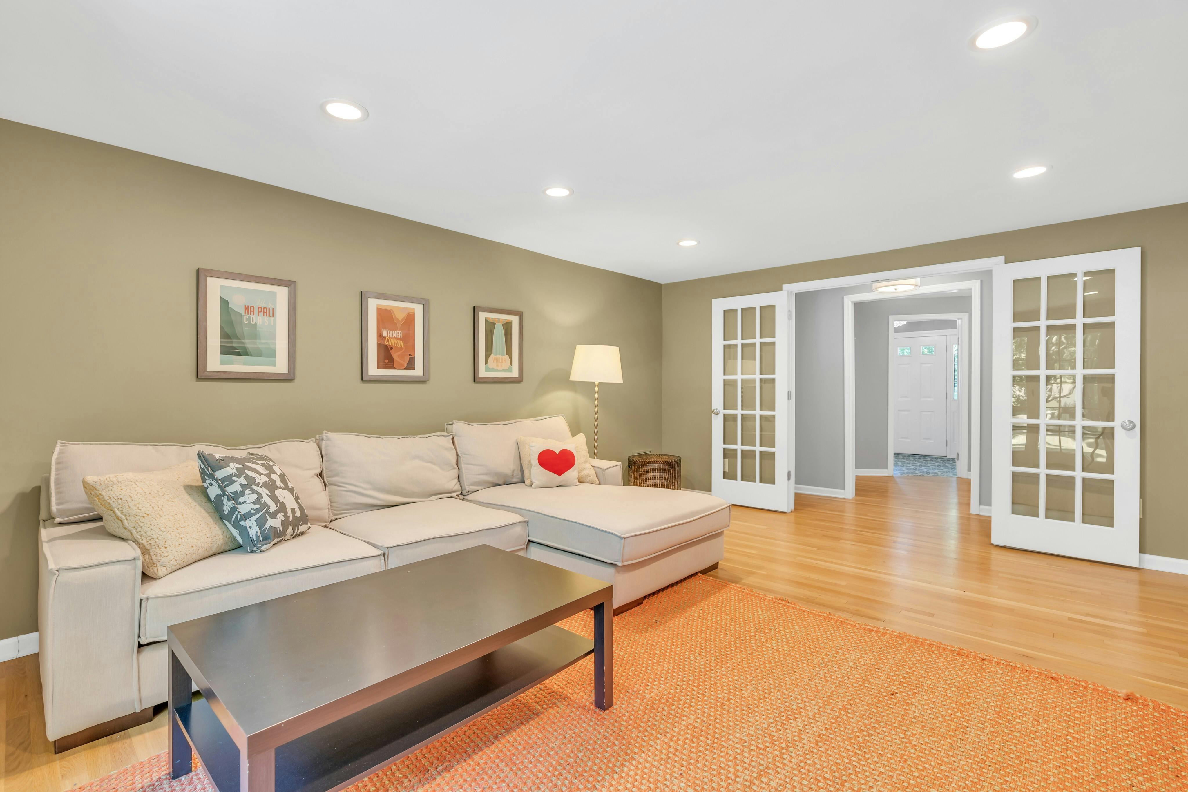 6 Highfield Circle 