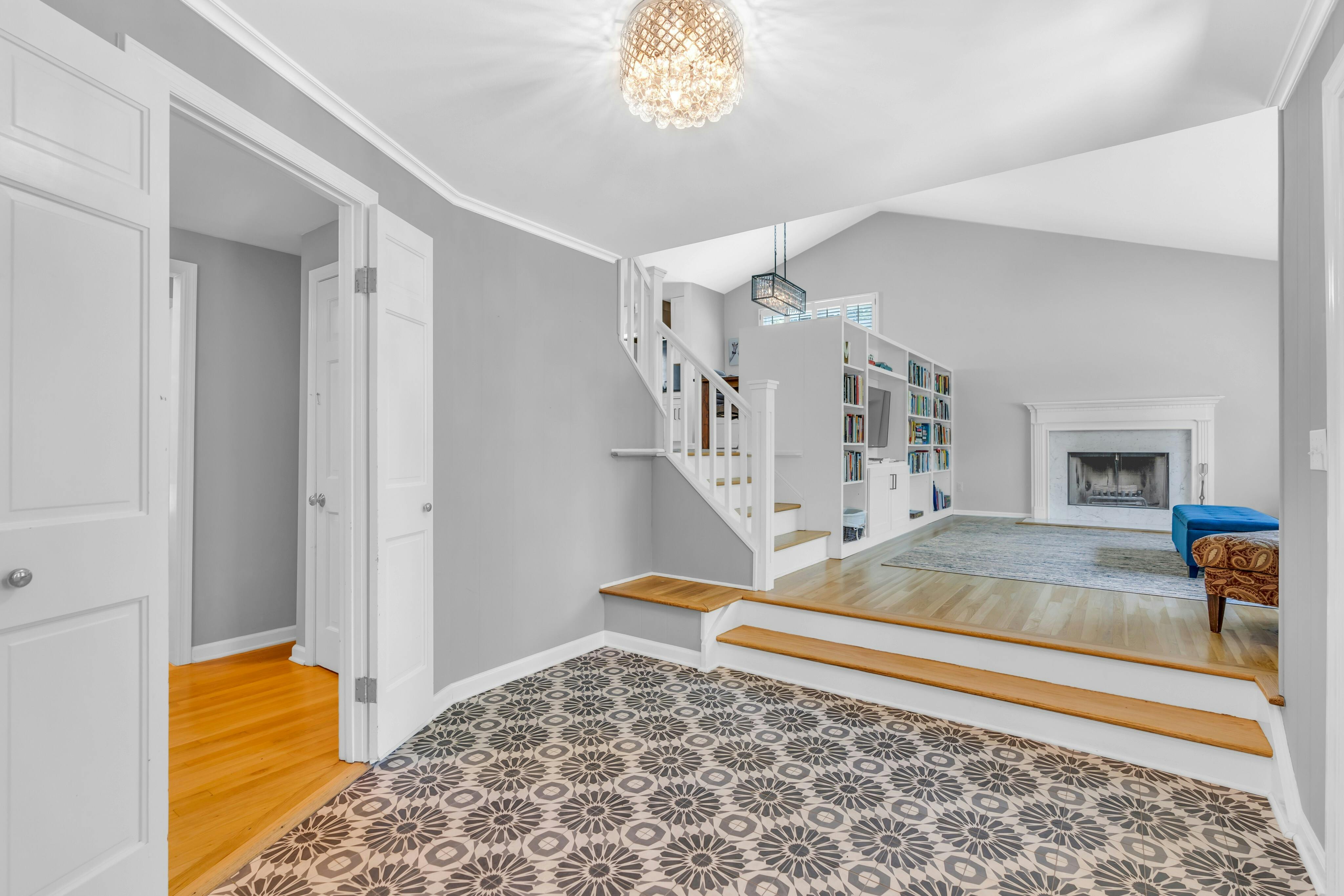6 Highfield Circle 