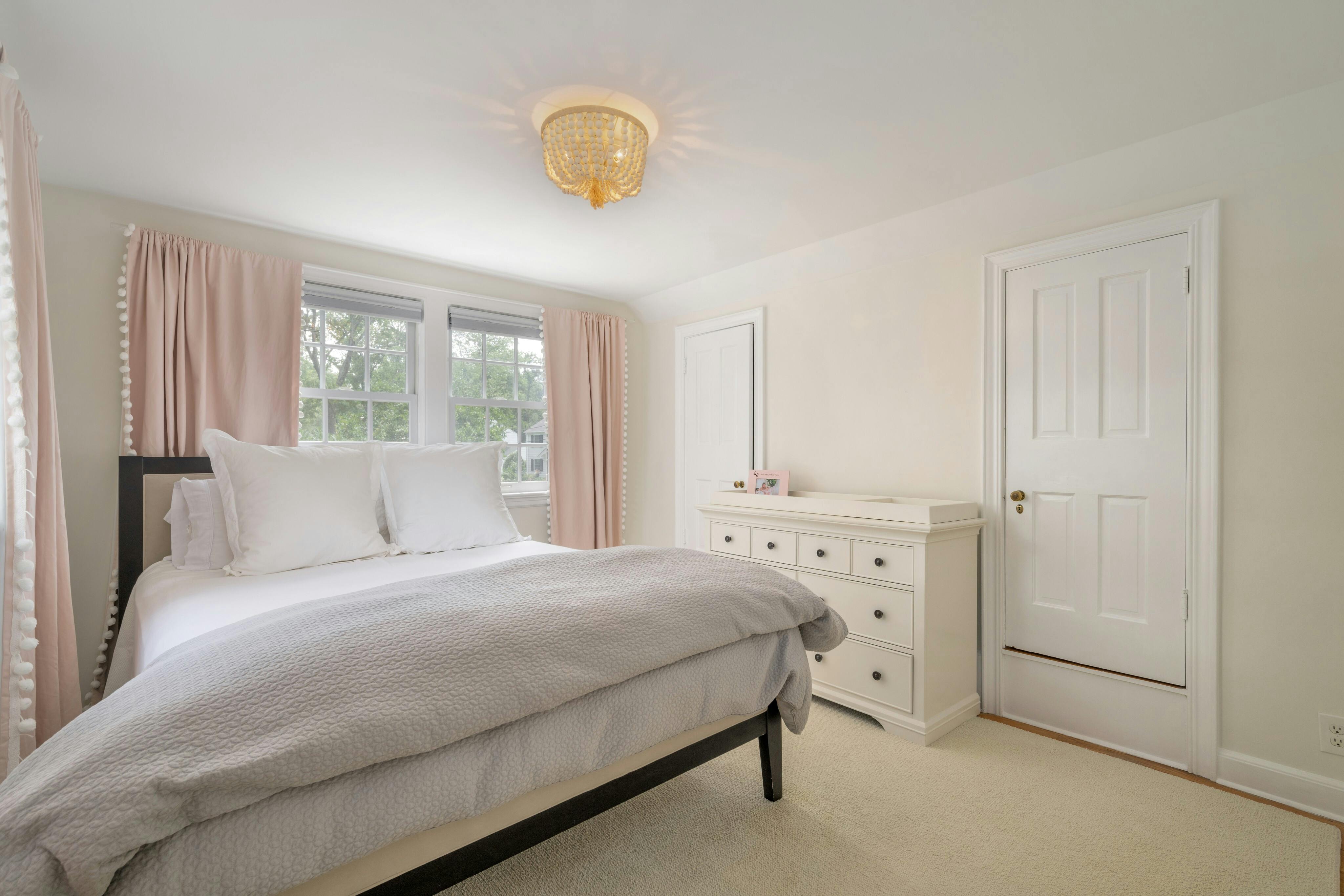 20 Meadowbrook Road 