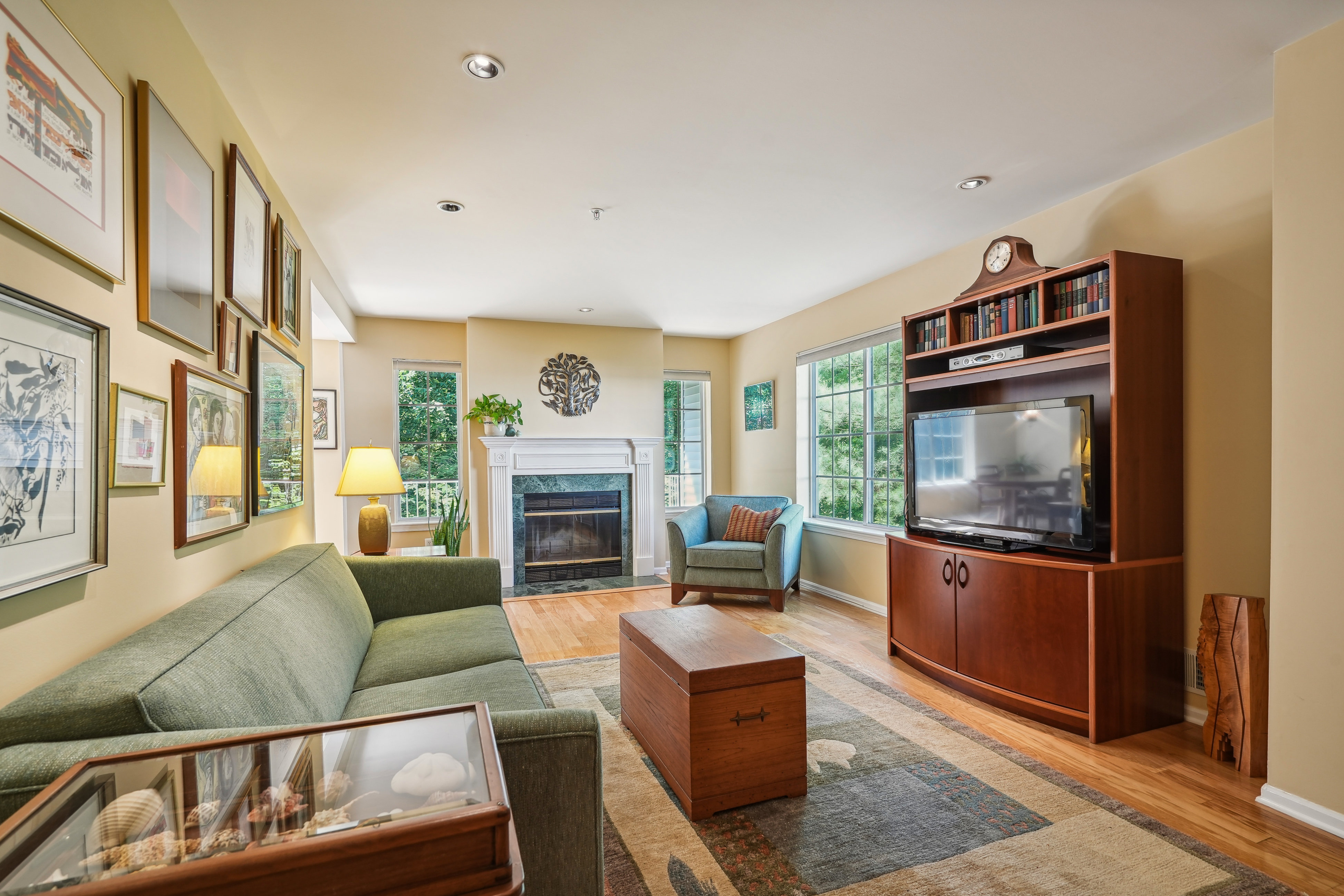 203 Riveredge Drive 