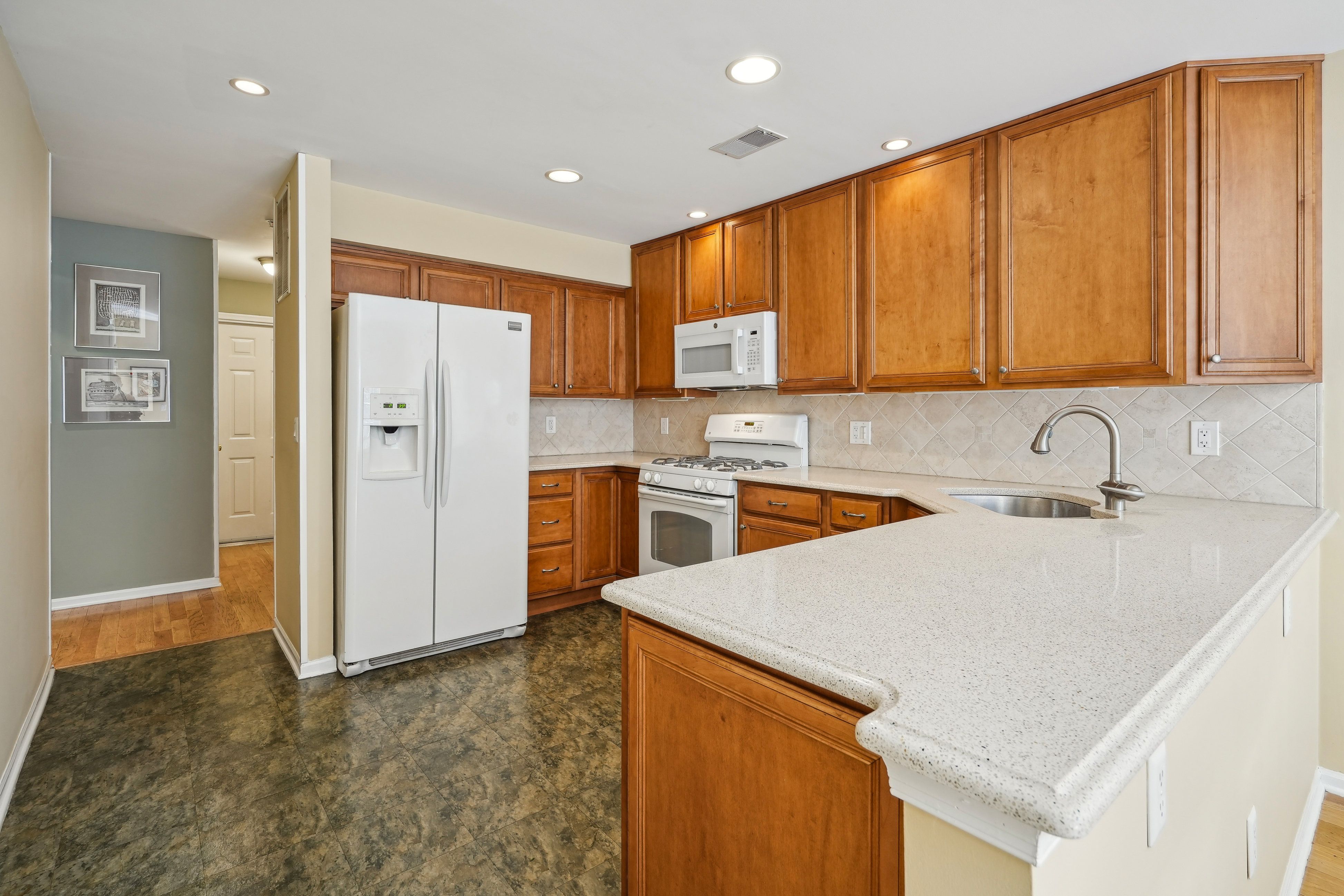 203 Riveredge Drive 