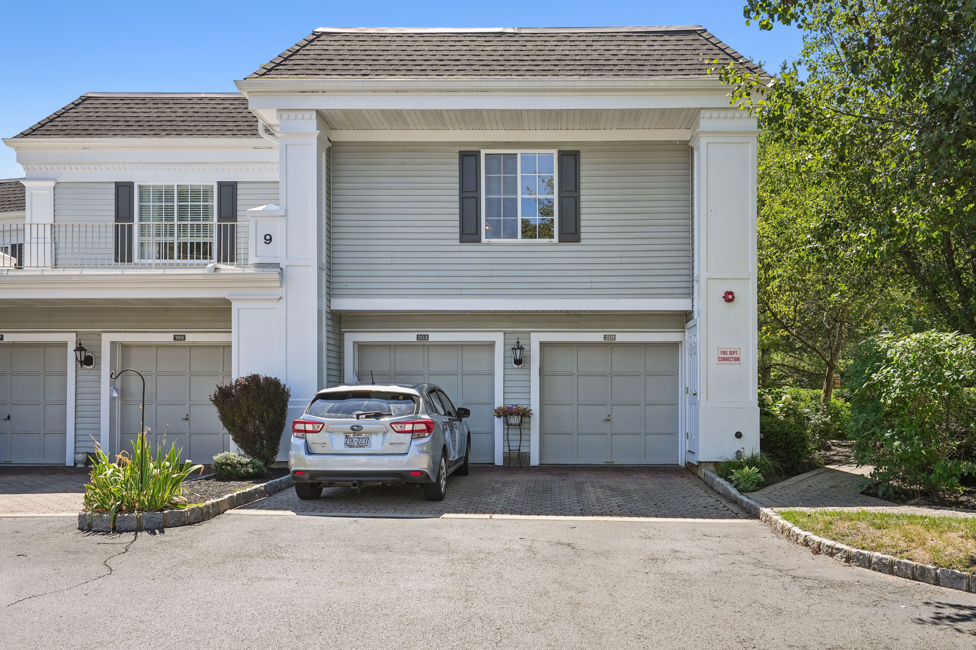 203 Riveredge Drive 