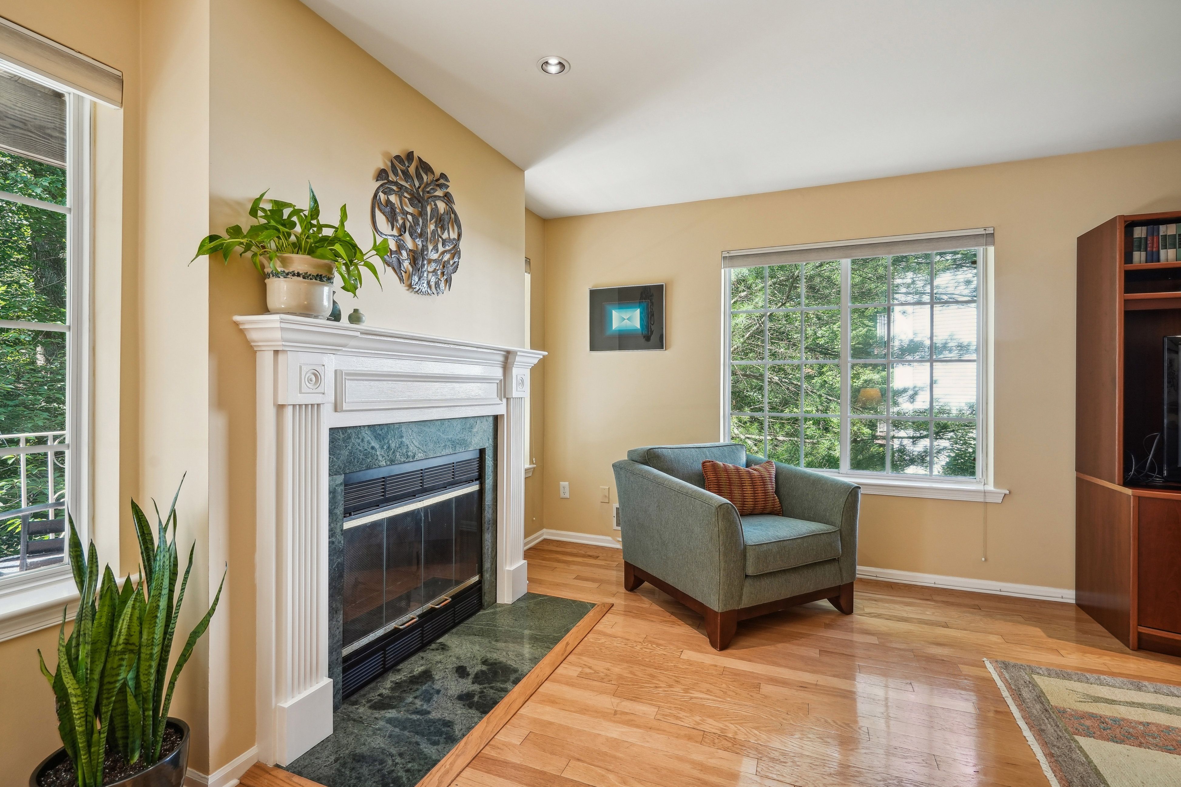 203 Riveredge Drive 