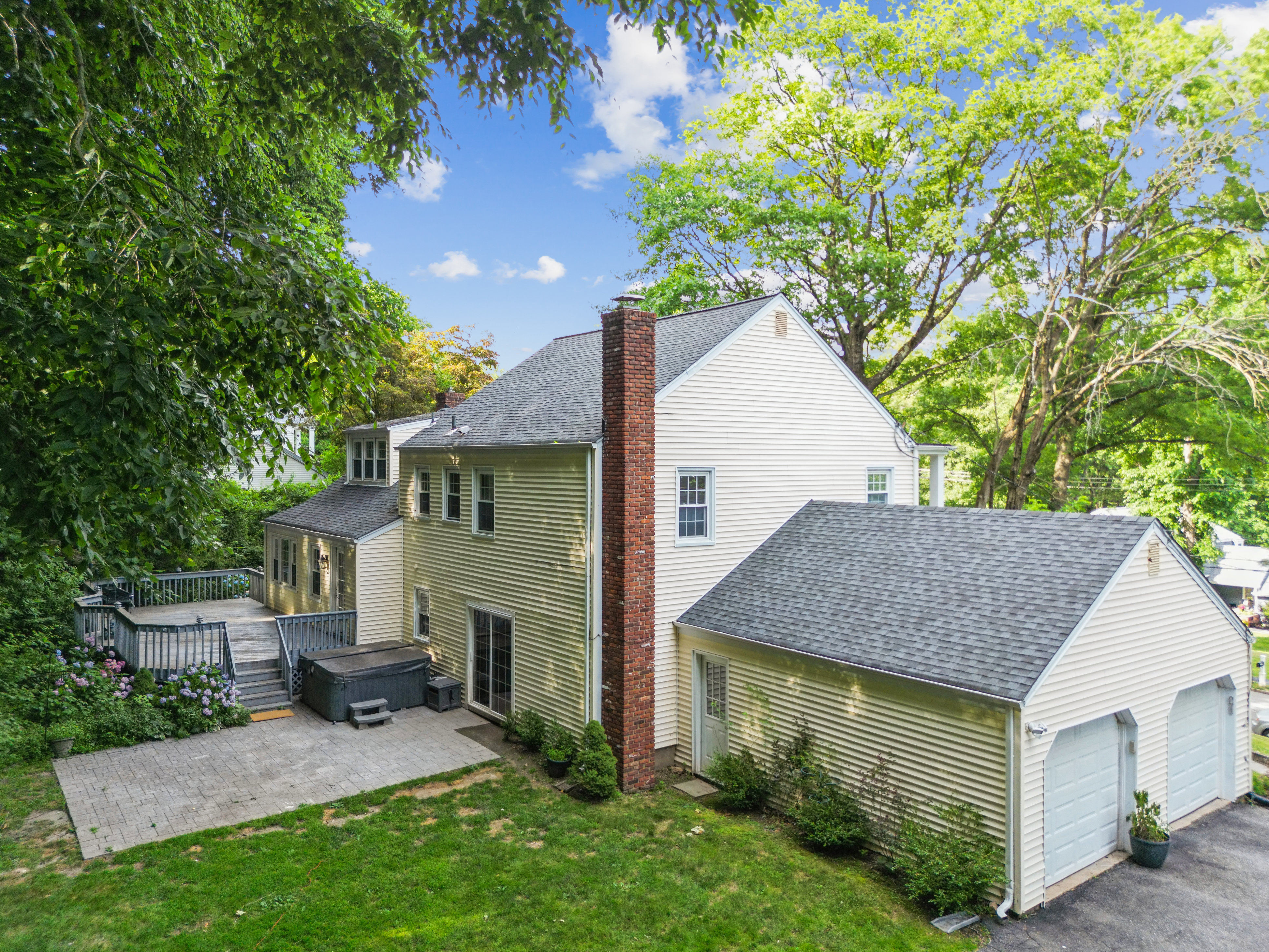 22 Stonehenge Road 