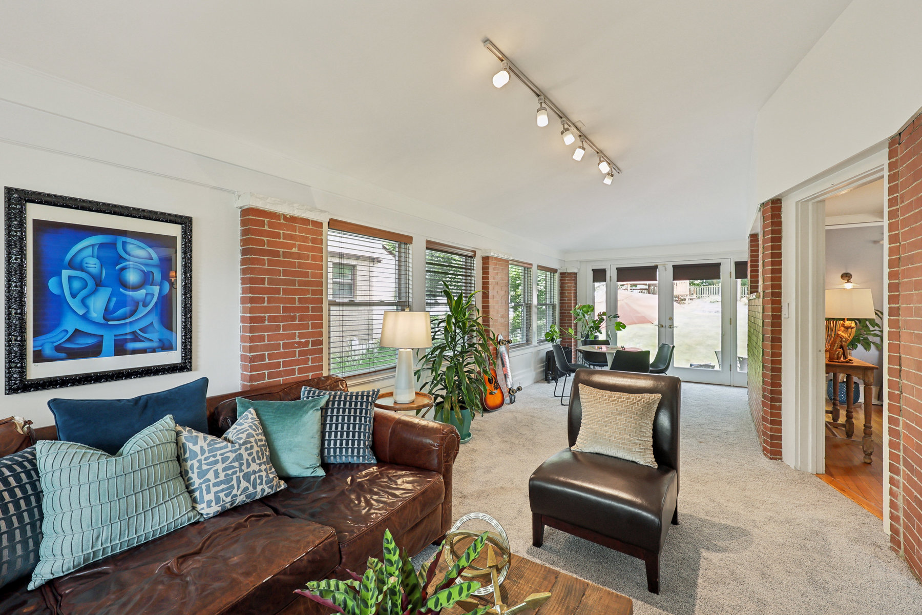 10 Harrison Ave 