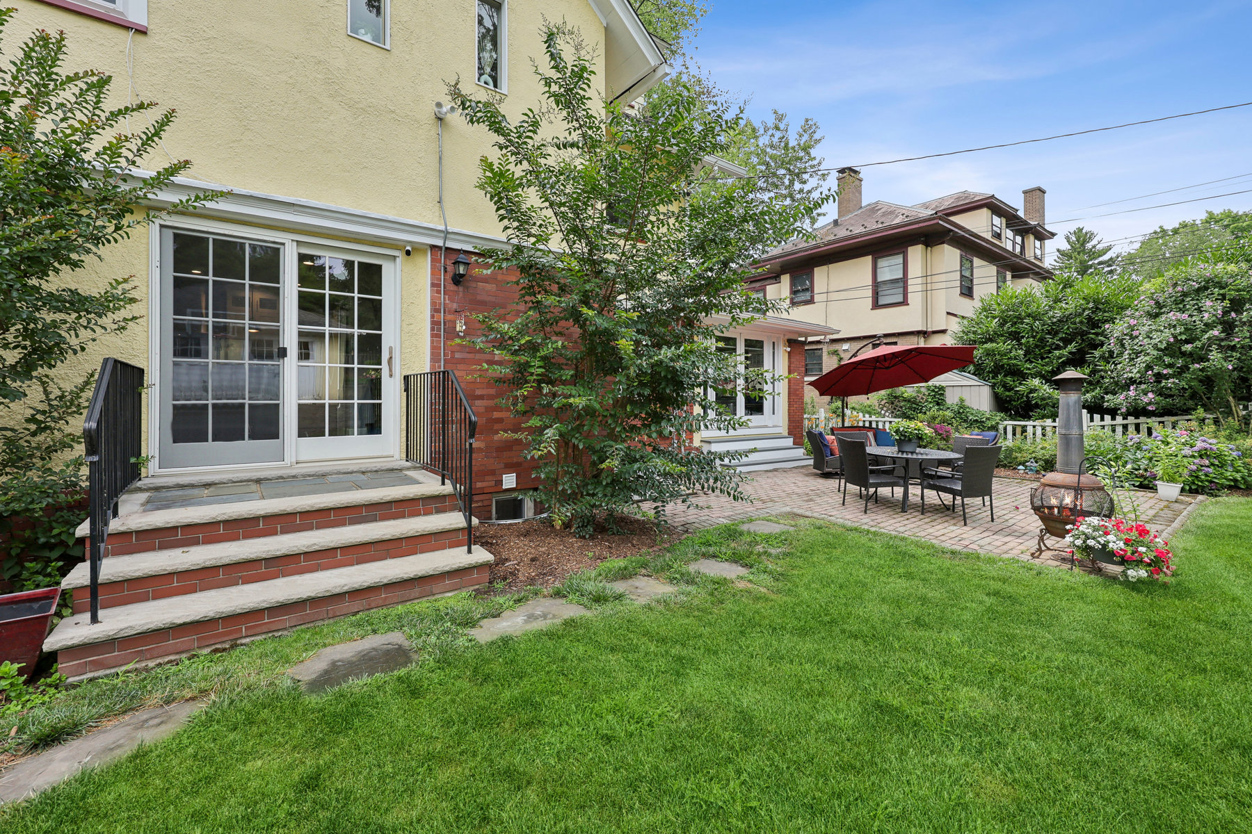 10 Harrison Ave 
