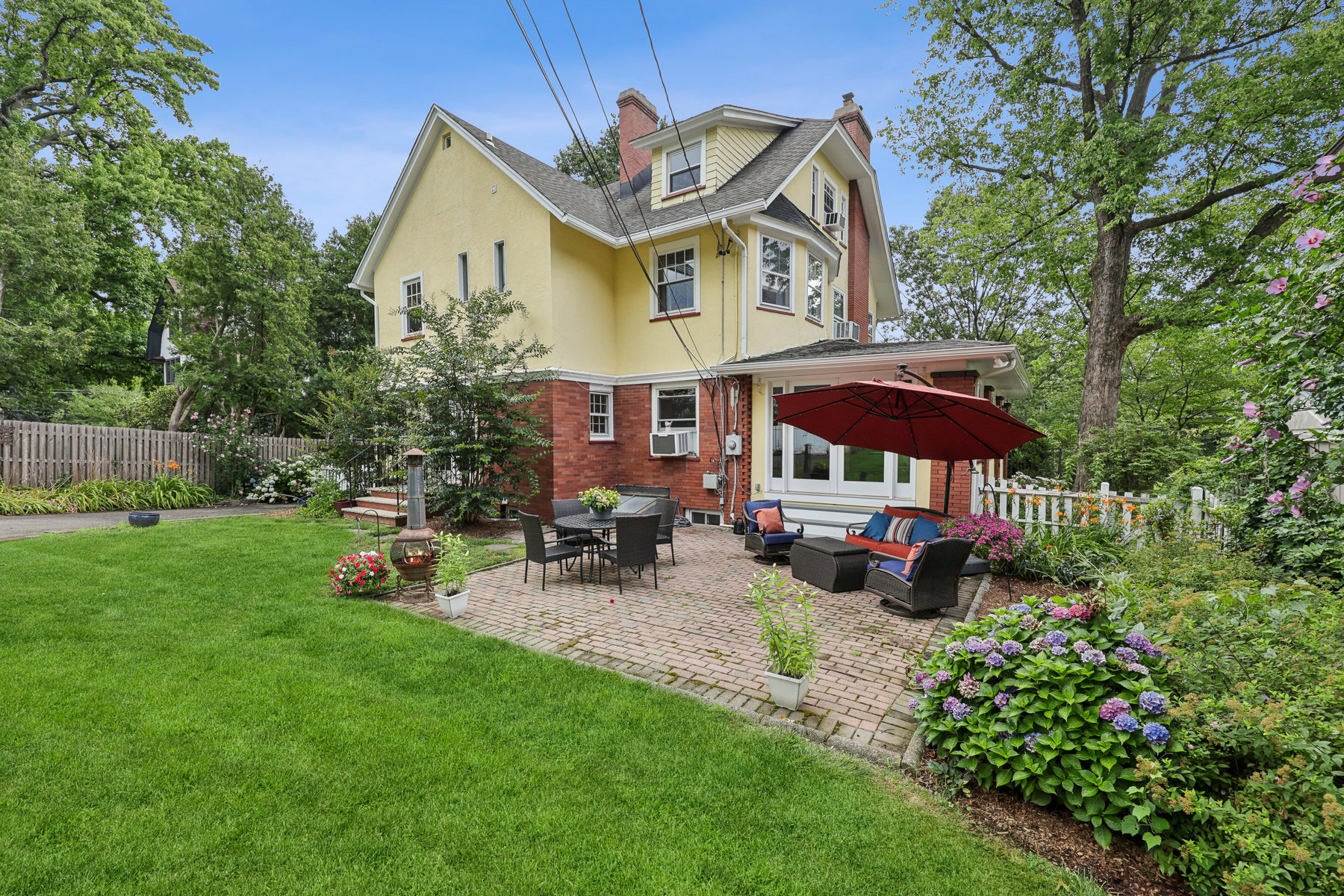 10 Harrison Ave 