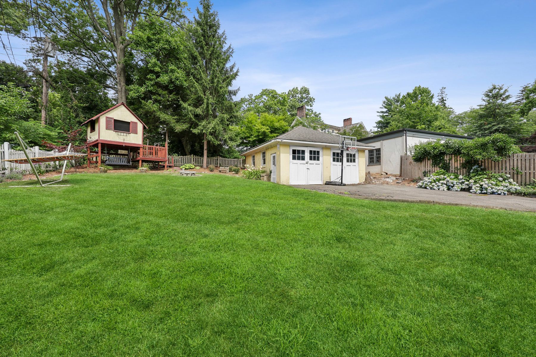 10 Harrison Ave 