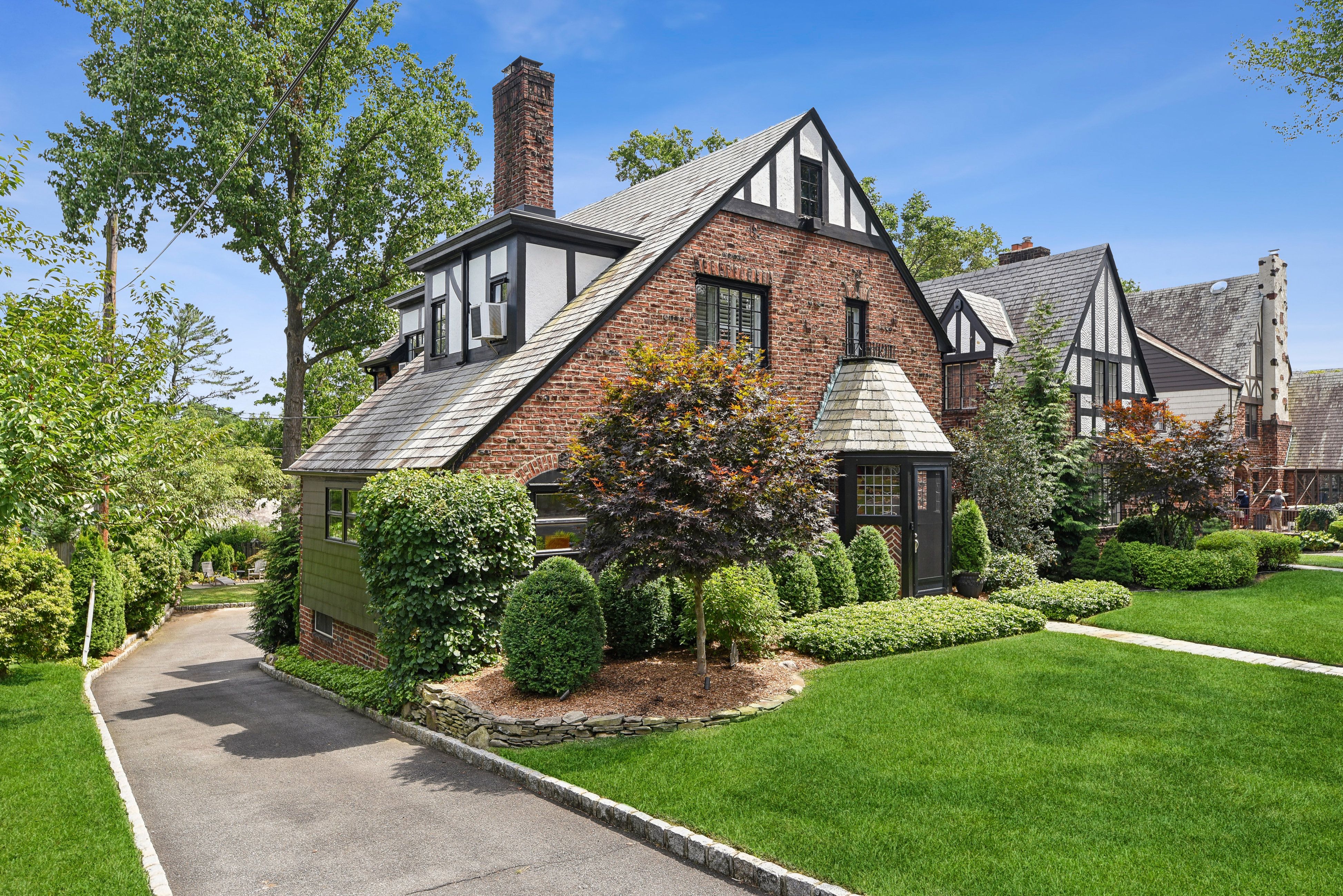 4 Lenox Terrace 