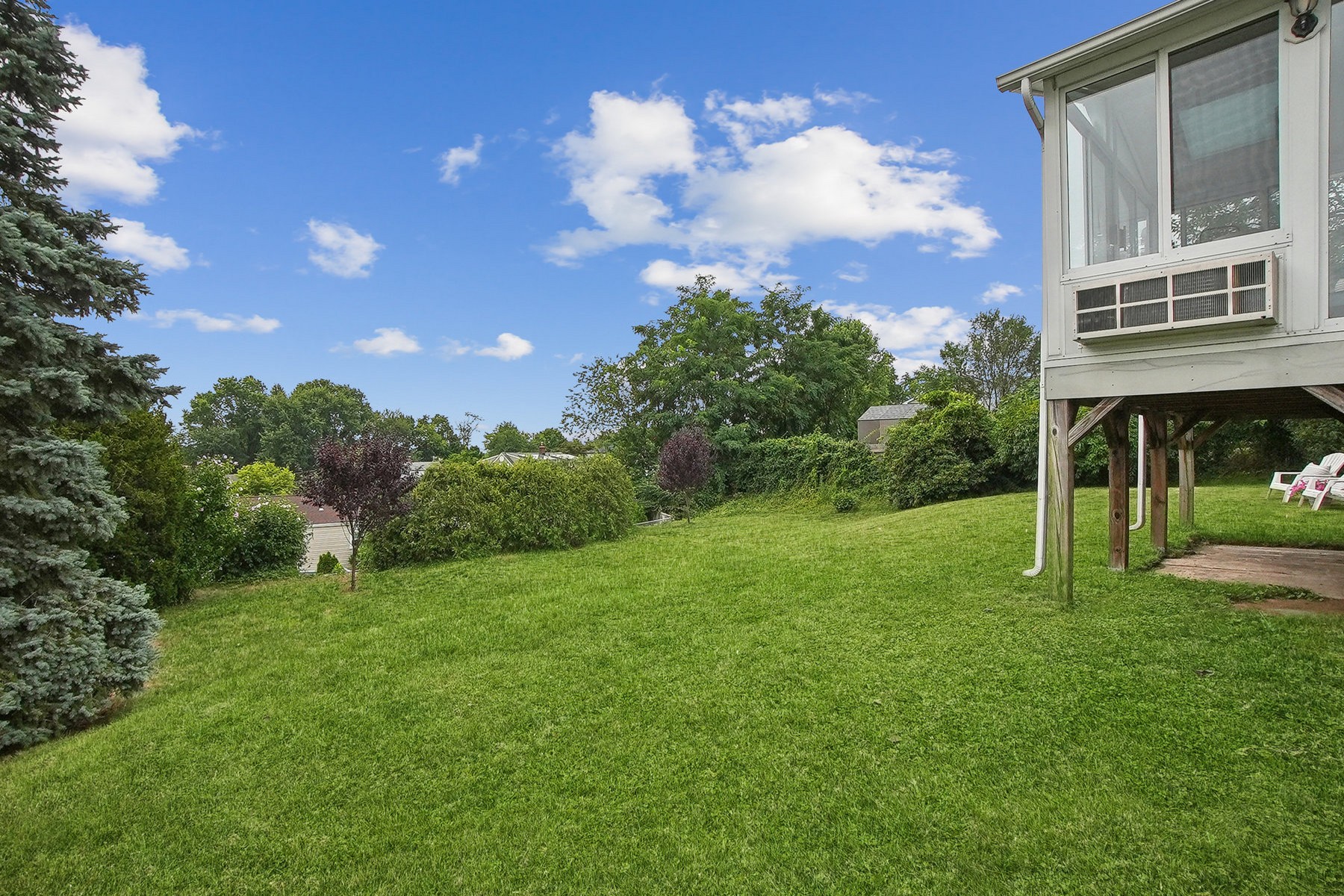 25 Mayfair Pl 