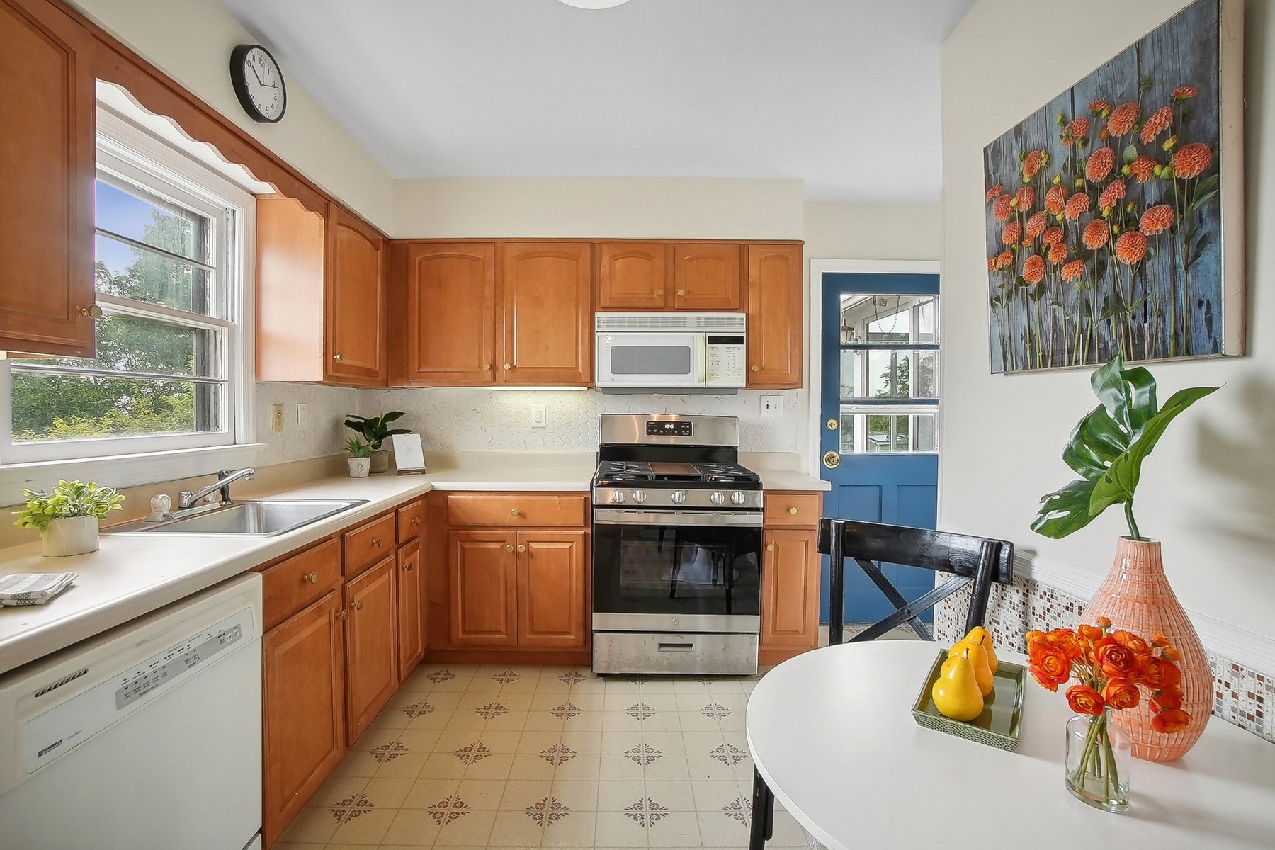 25 Mayfair Pl 