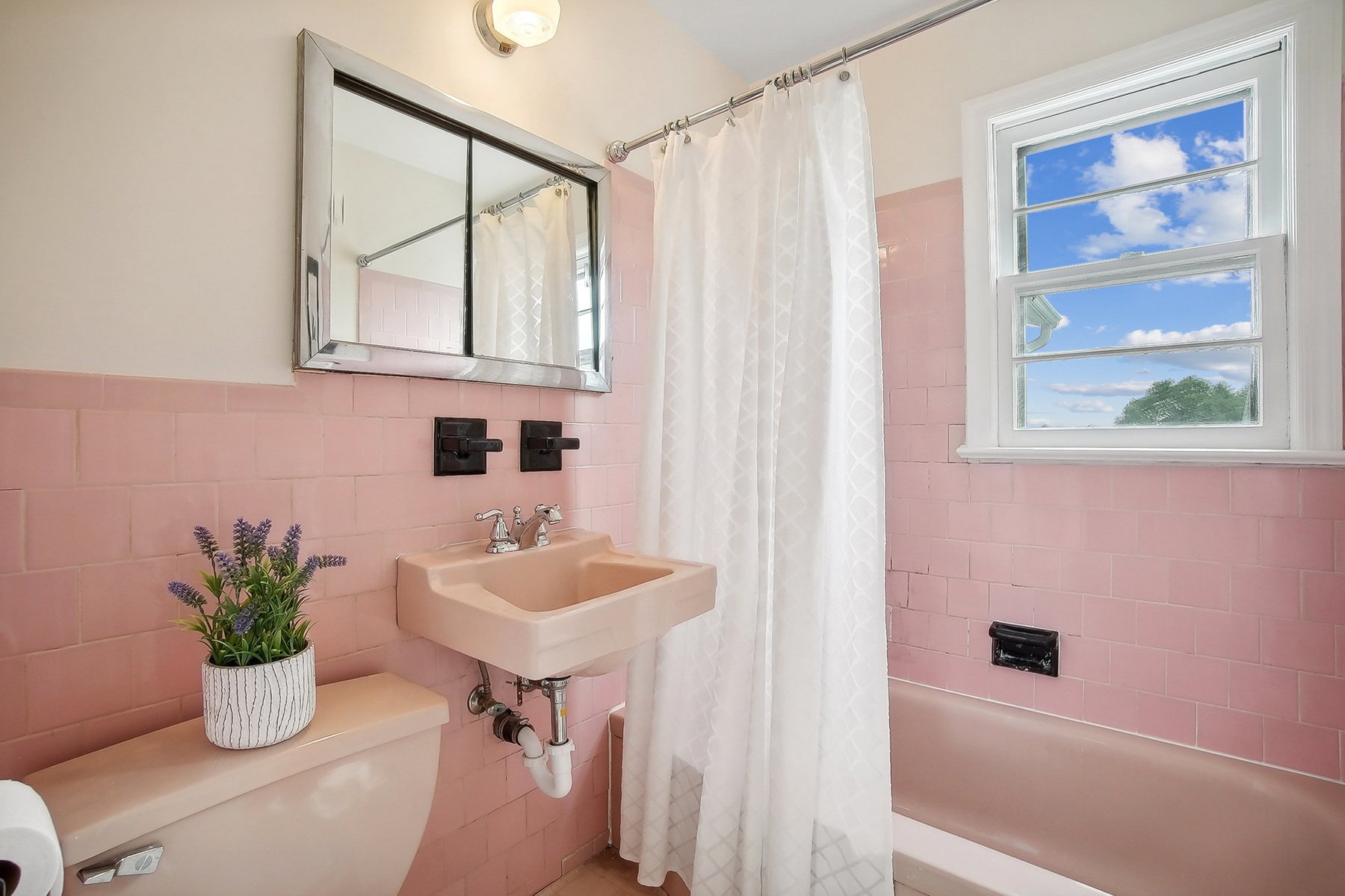 25 Mayfair Pl 
