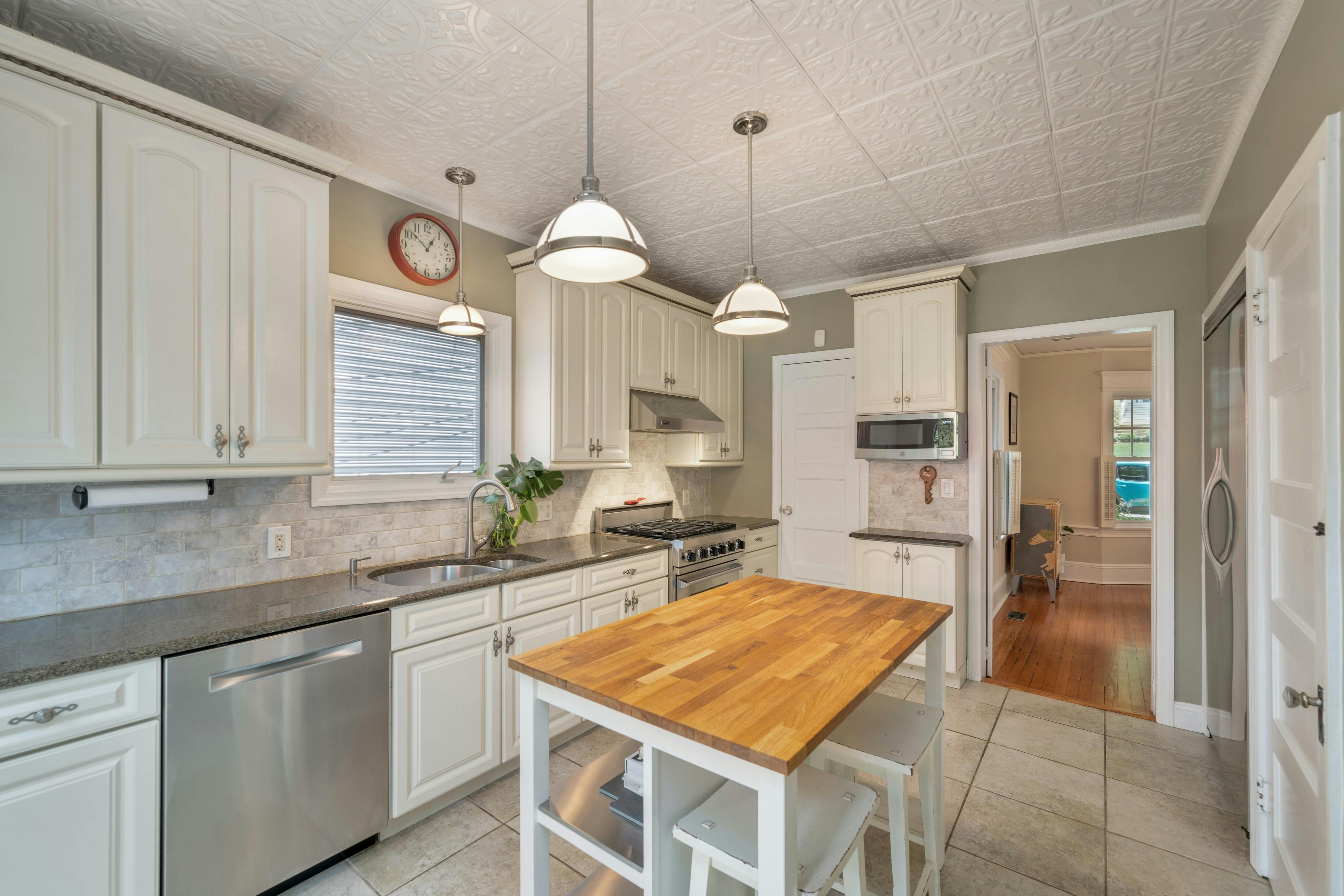 81 Mountain Avenue 