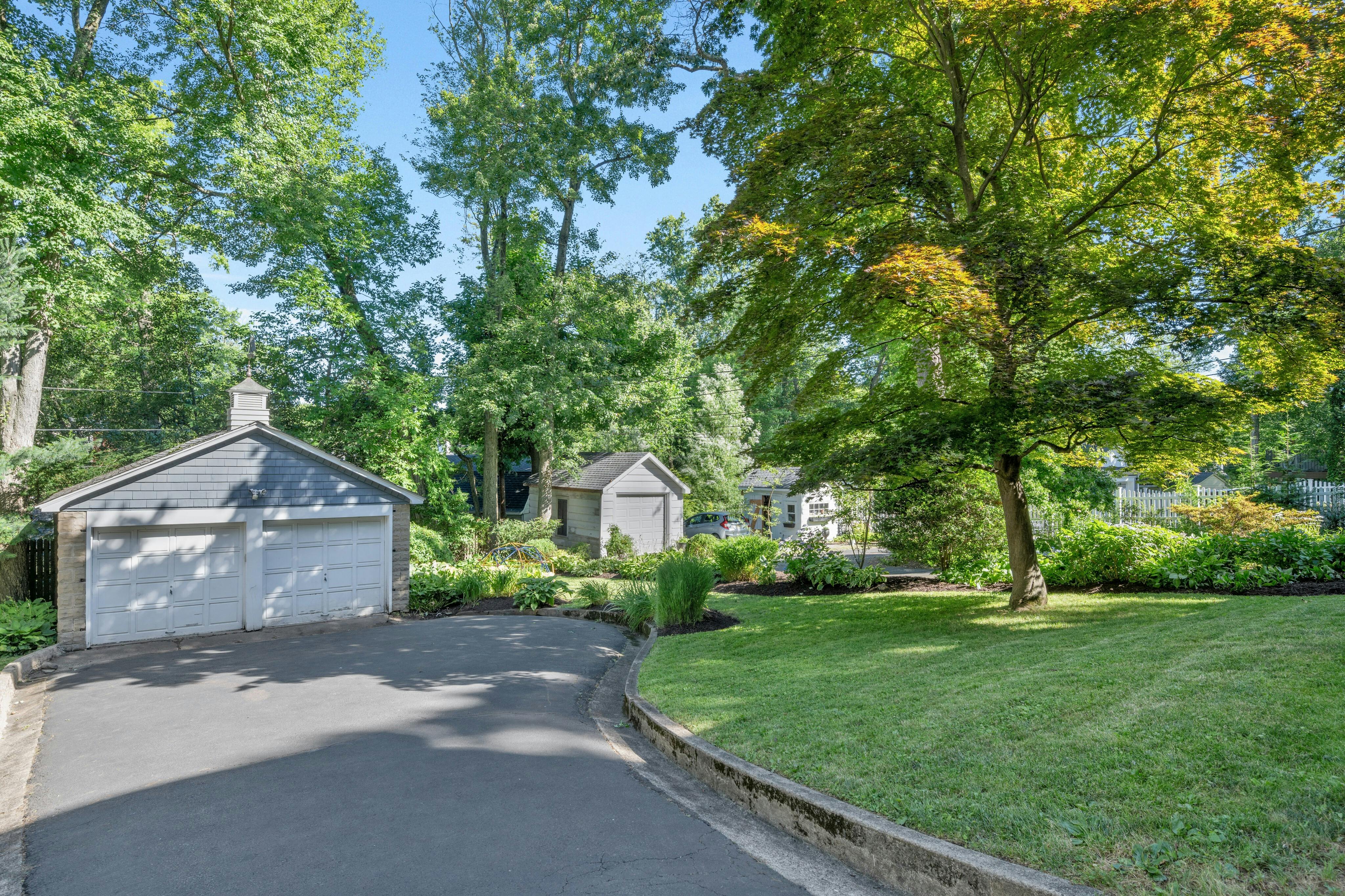 81 Mountain Avenue 