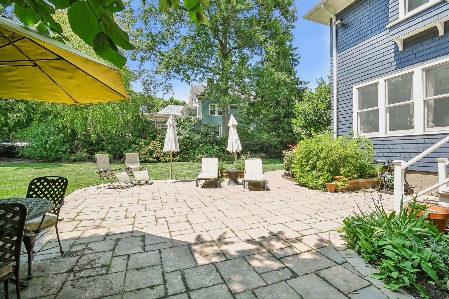 182 Alexander Avenue 