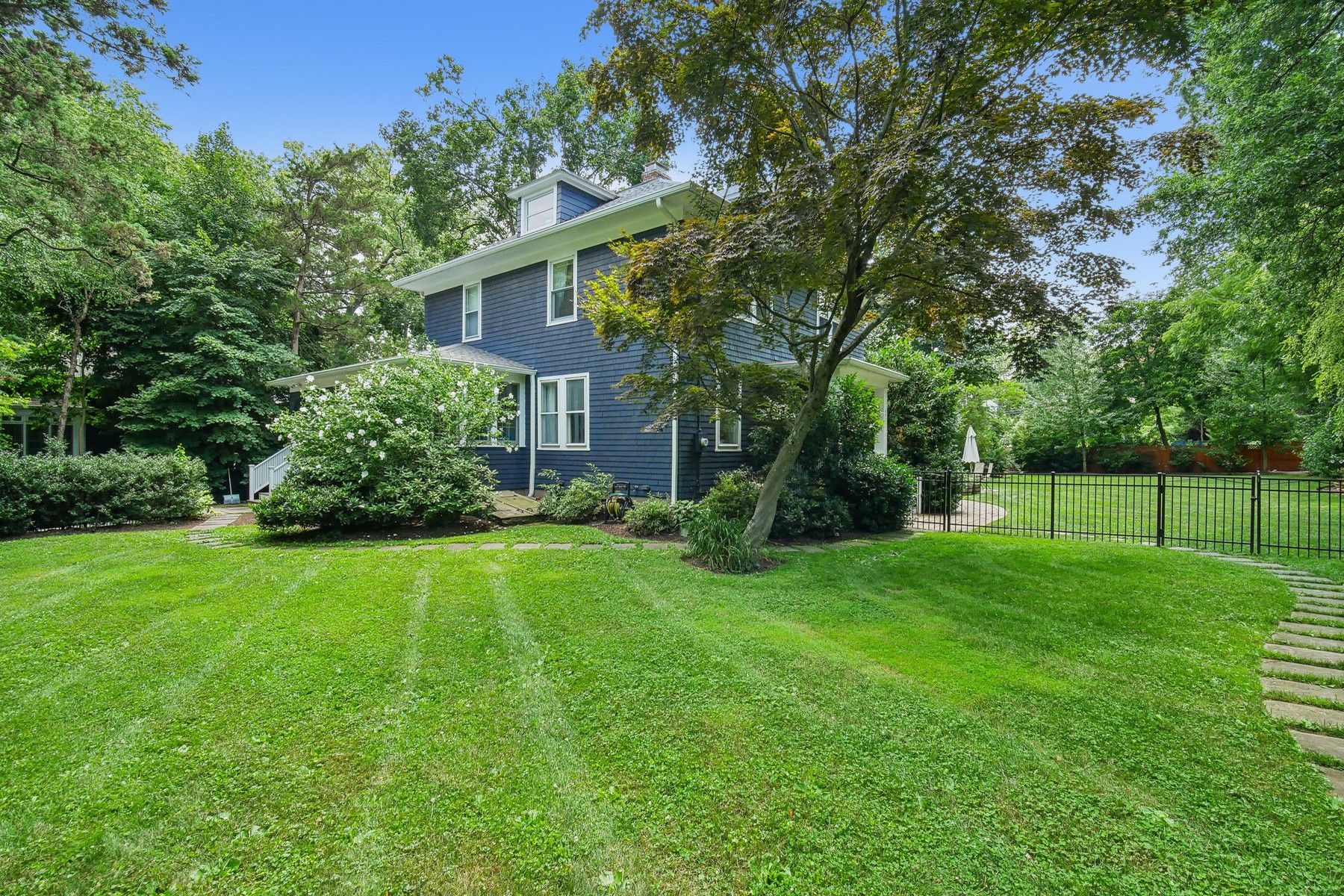 182 Alexander Avenue 