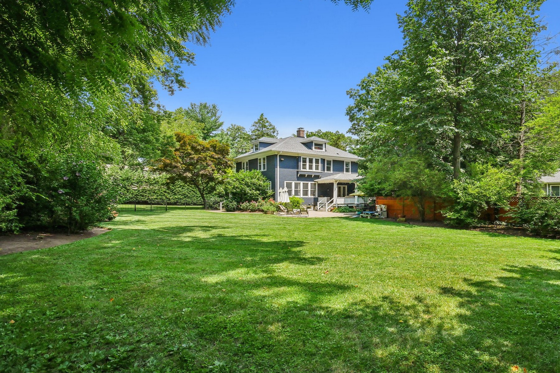 182 Alexander Avenue 