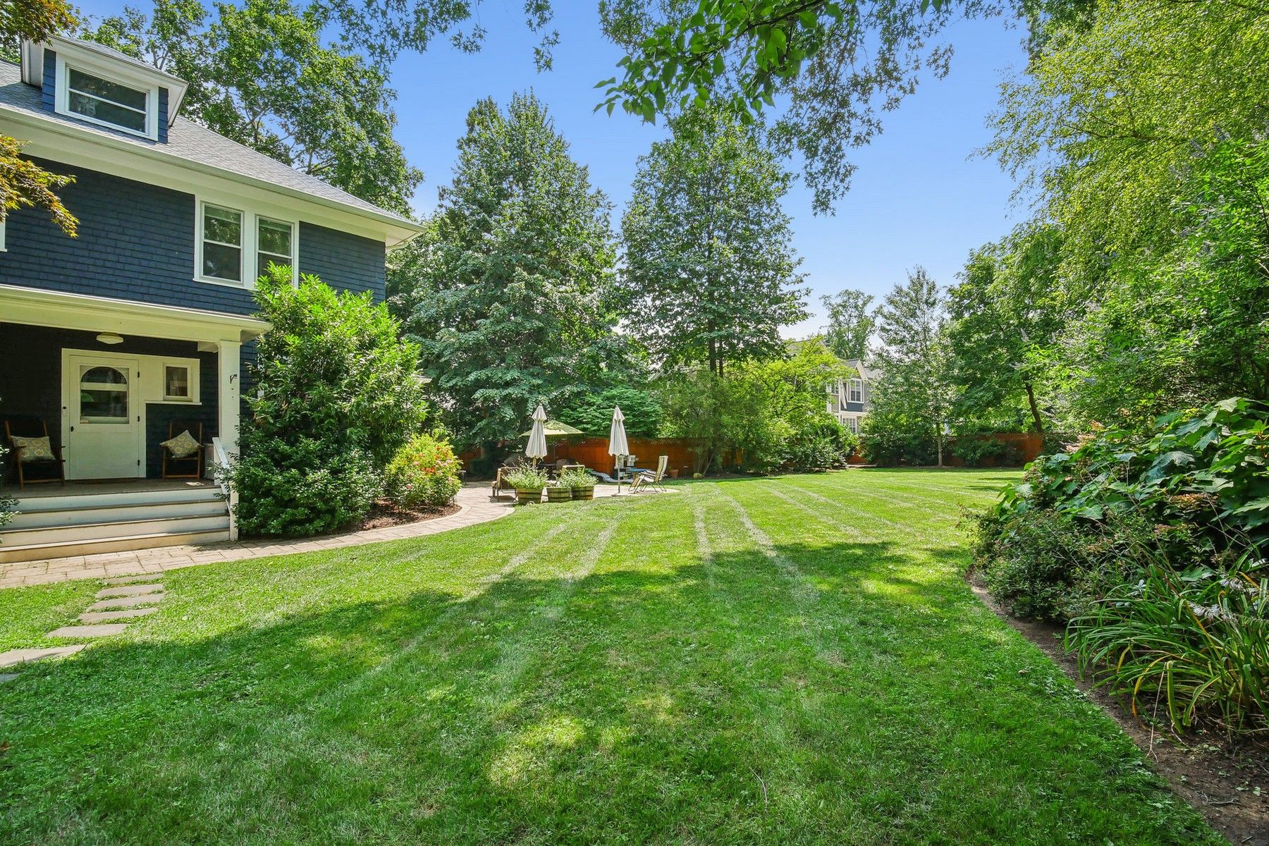 182 Alexander Avenue 