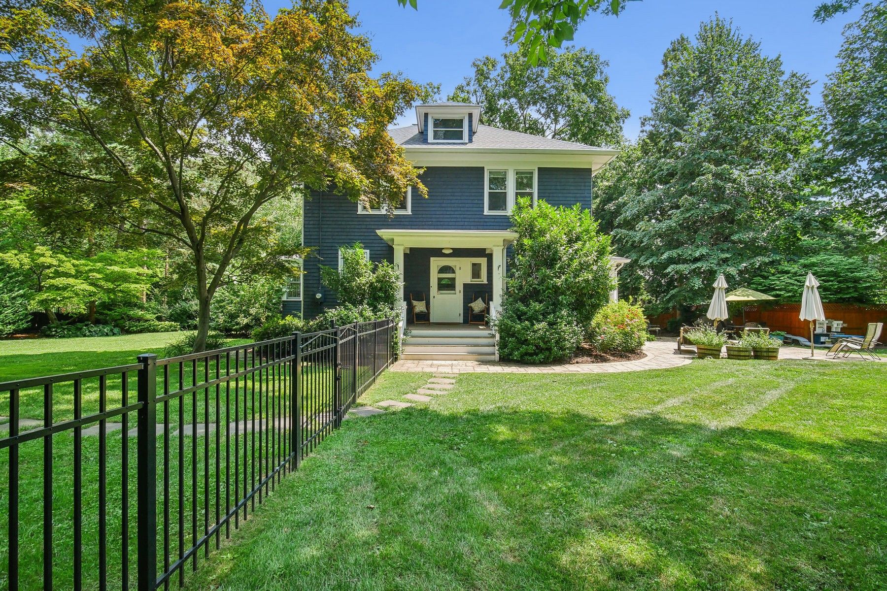 182 Alexander Avenue 