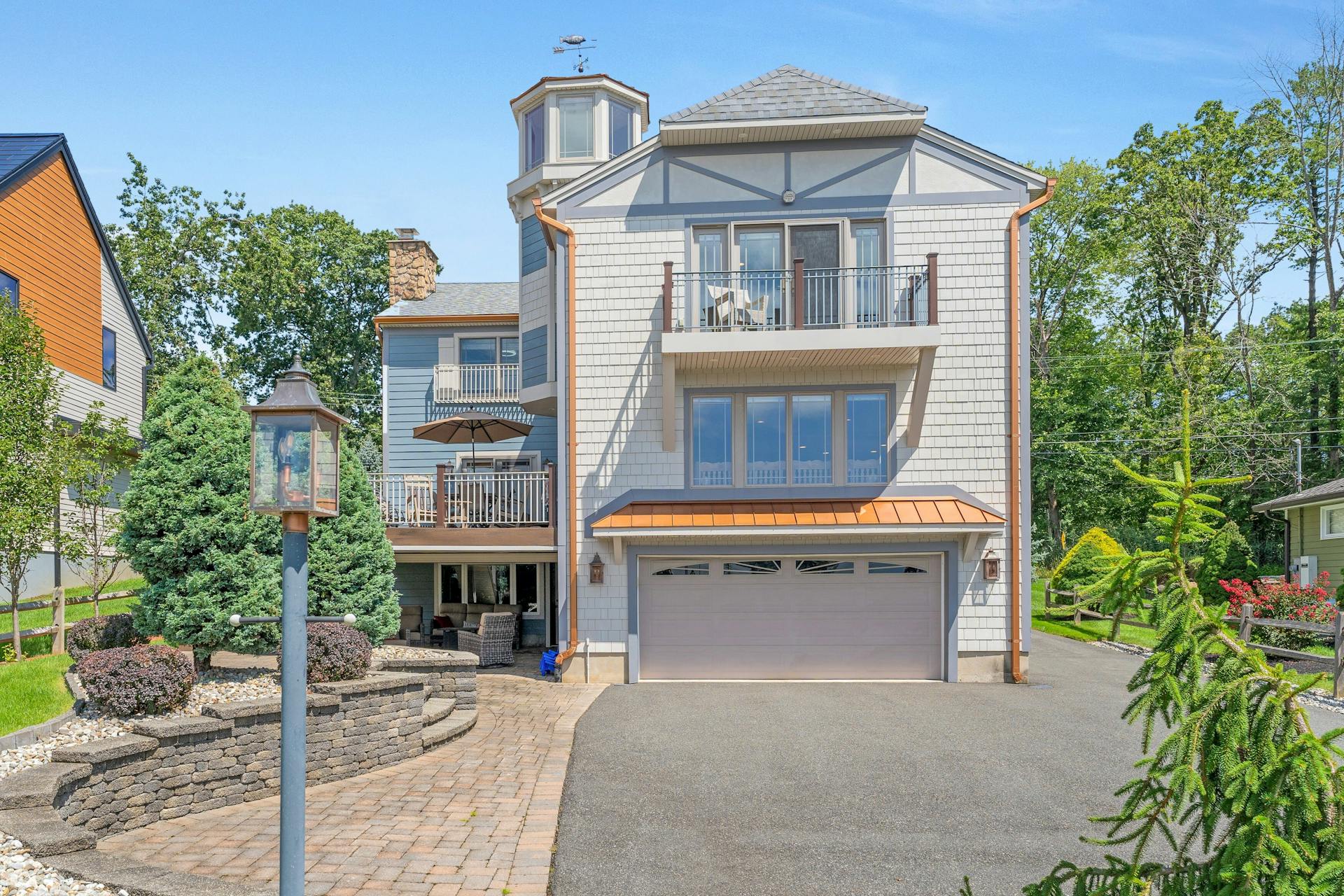 580 W Shore Trl 