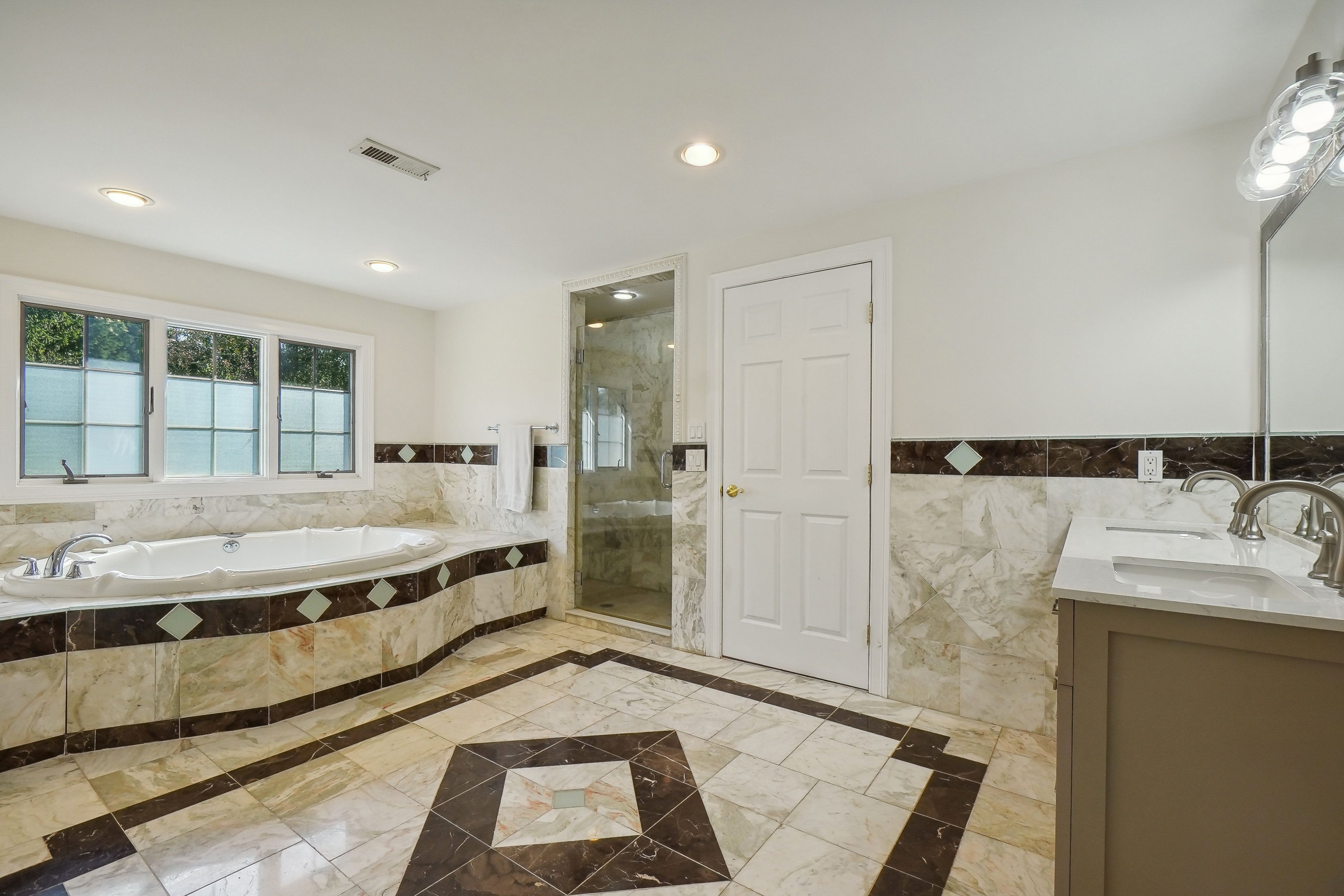158 Mohawk Road 