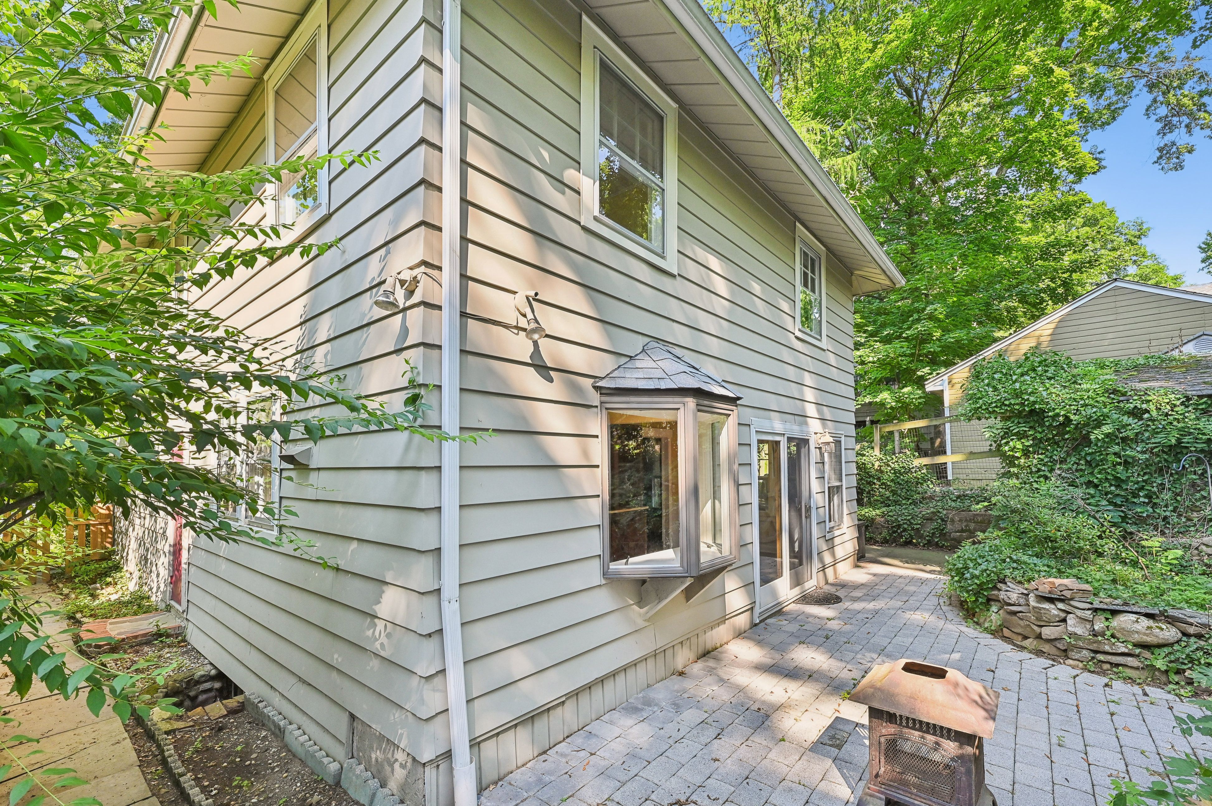 86 Westville Avenue 
