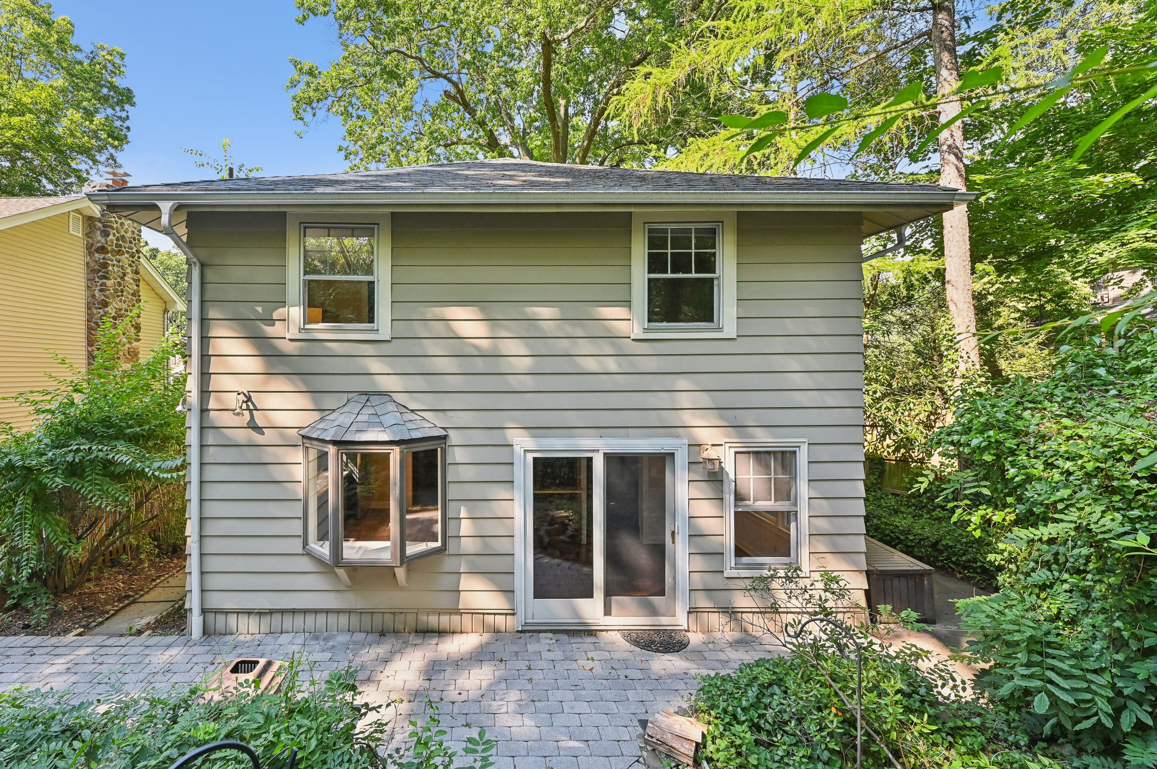 86 Westville Avenue 