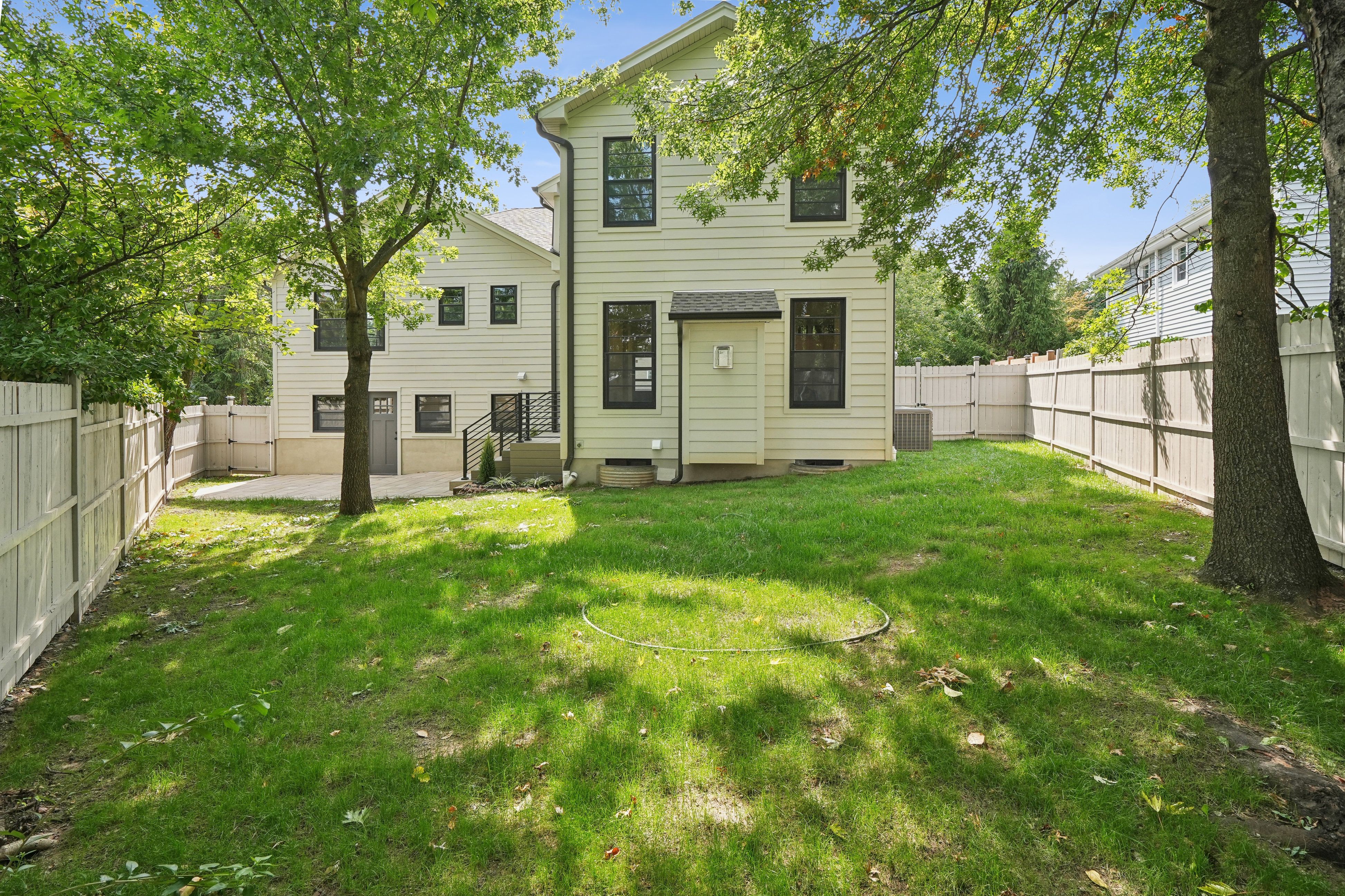 105 Squire Hill Rd 