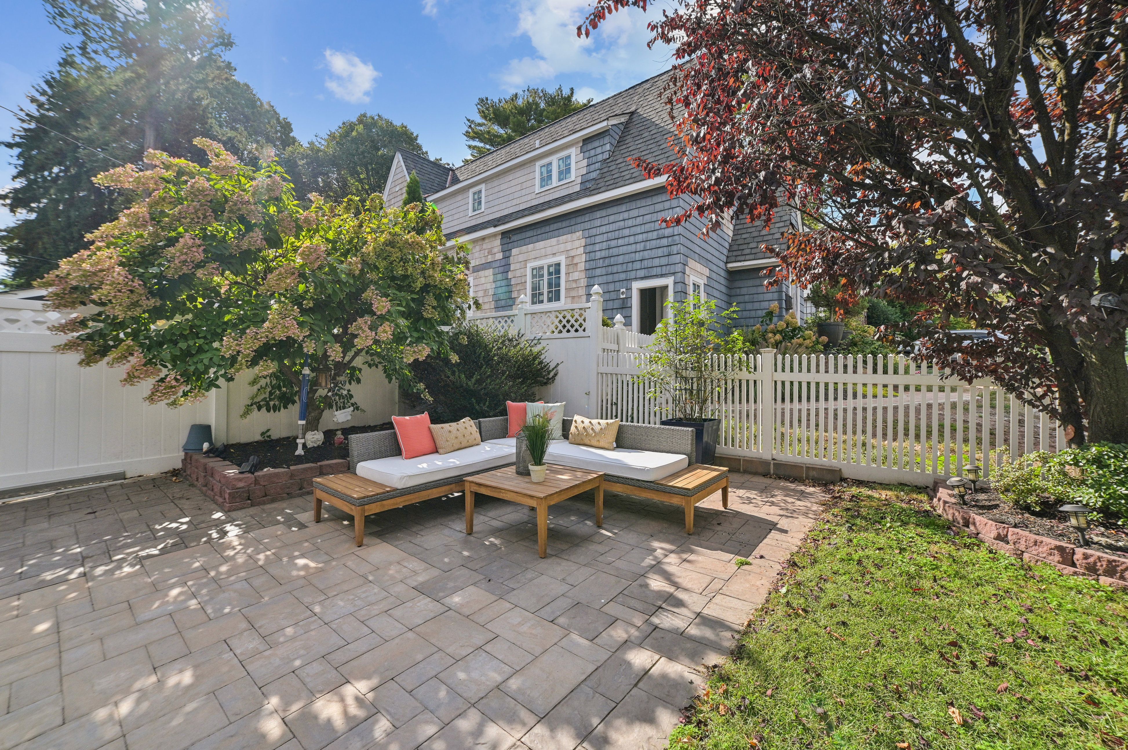 227 Walton Ave 