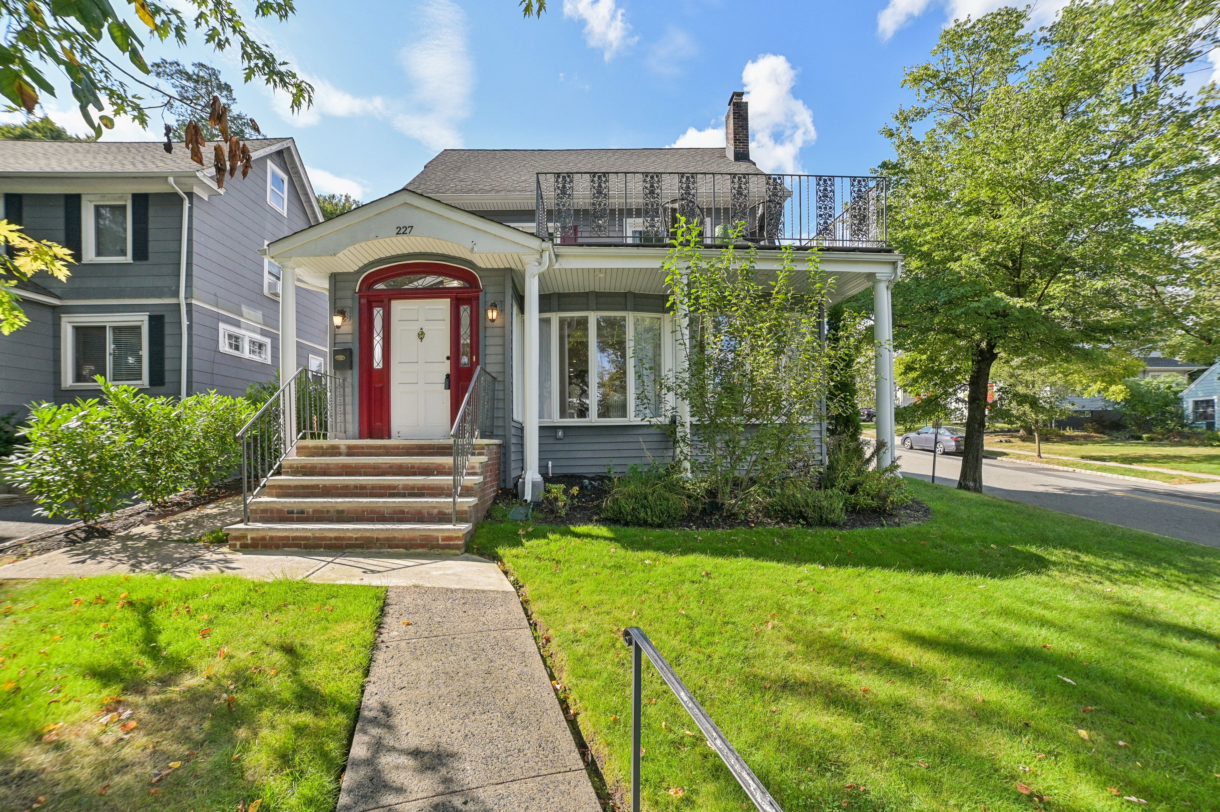 227 Walton Ave 