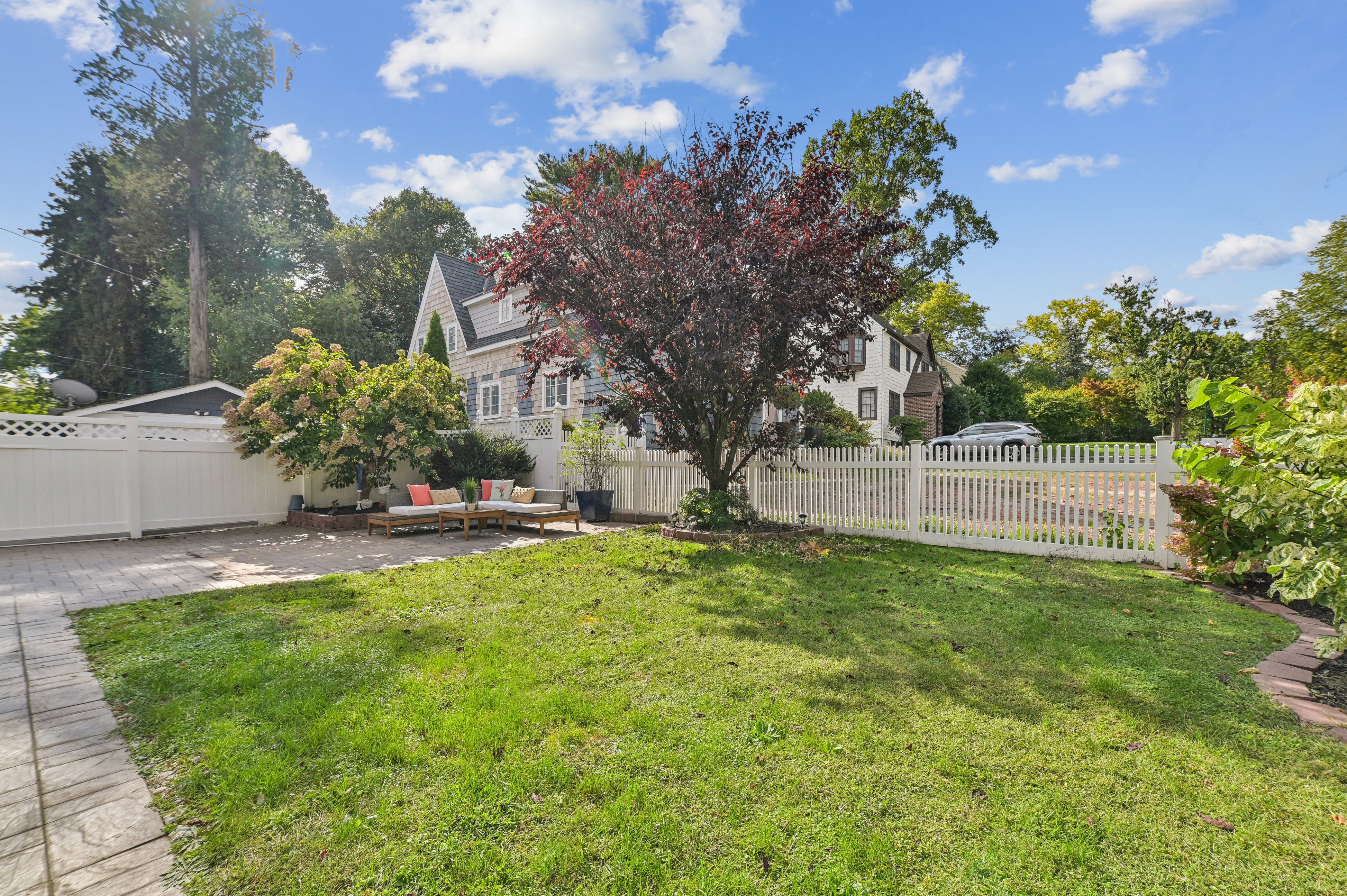 227 Walton Ave 