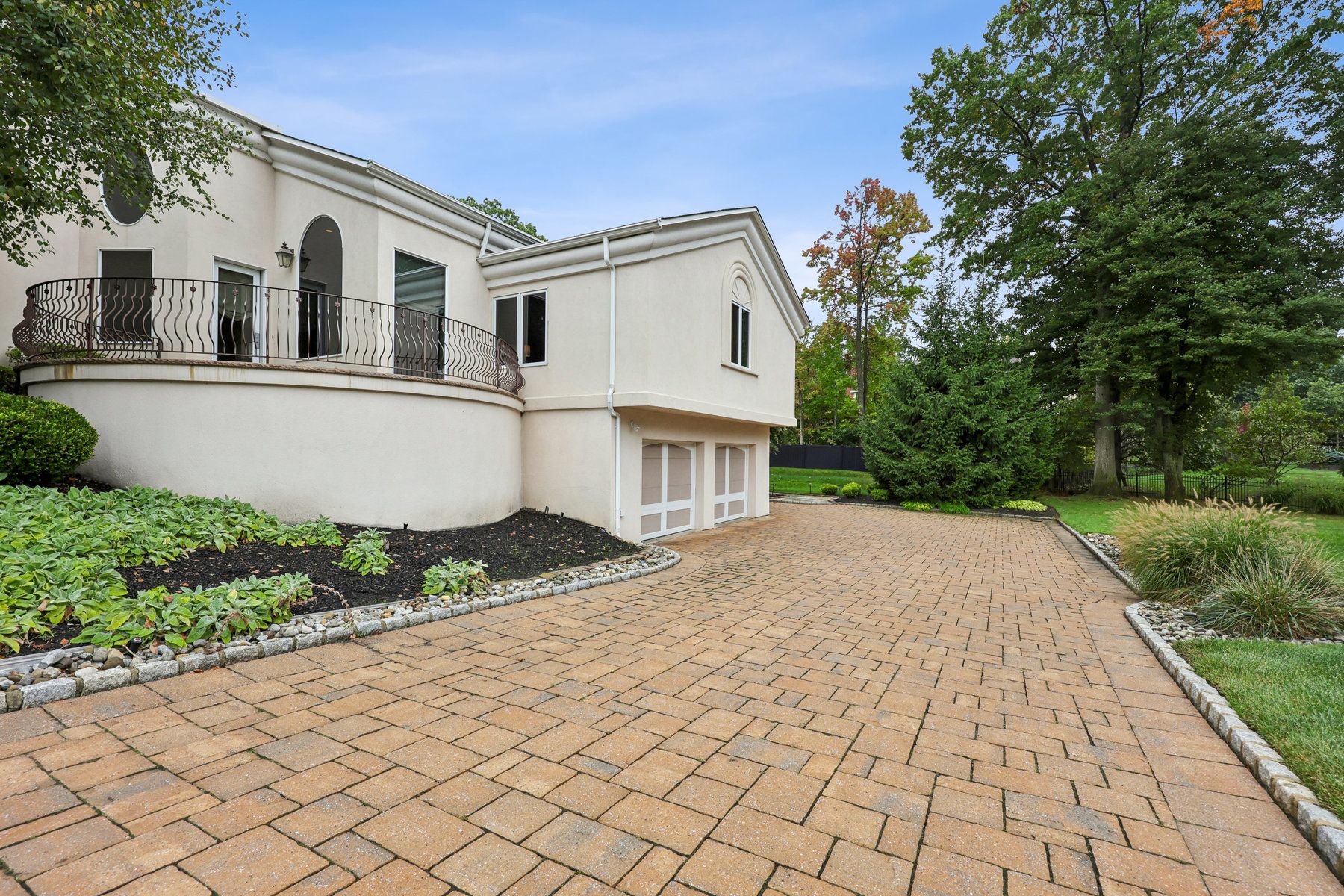 5 Timber Rock Ct 