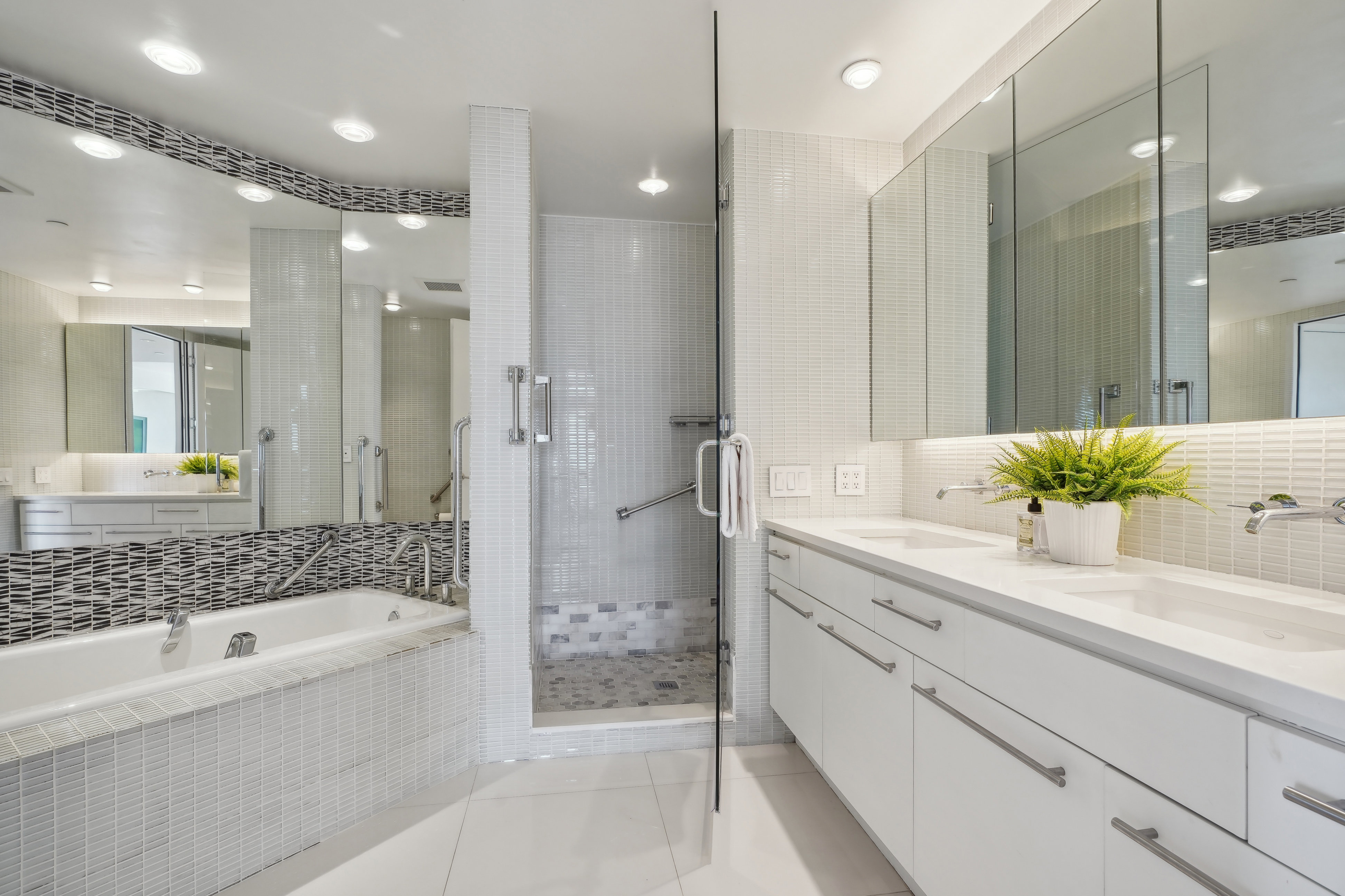 616 South Orange Avenue Unit 7C