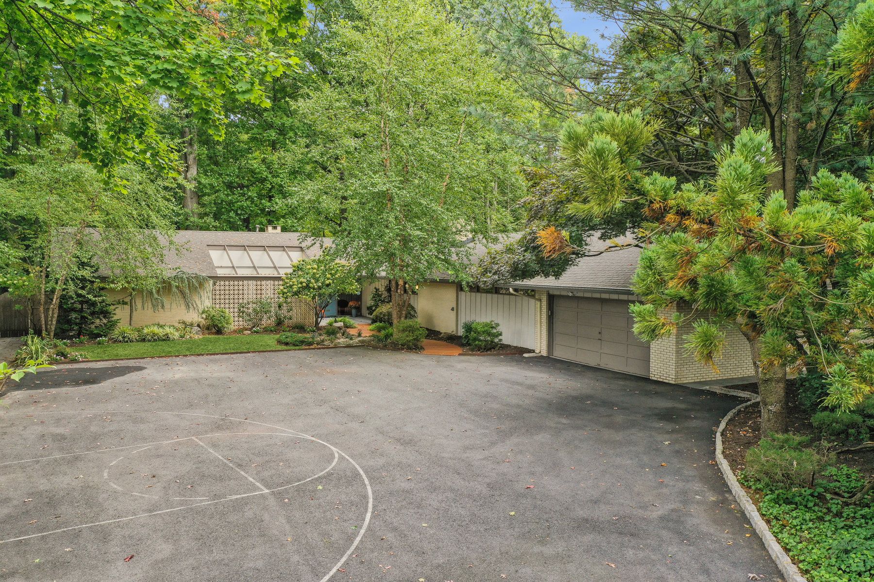 131 Heller Way 