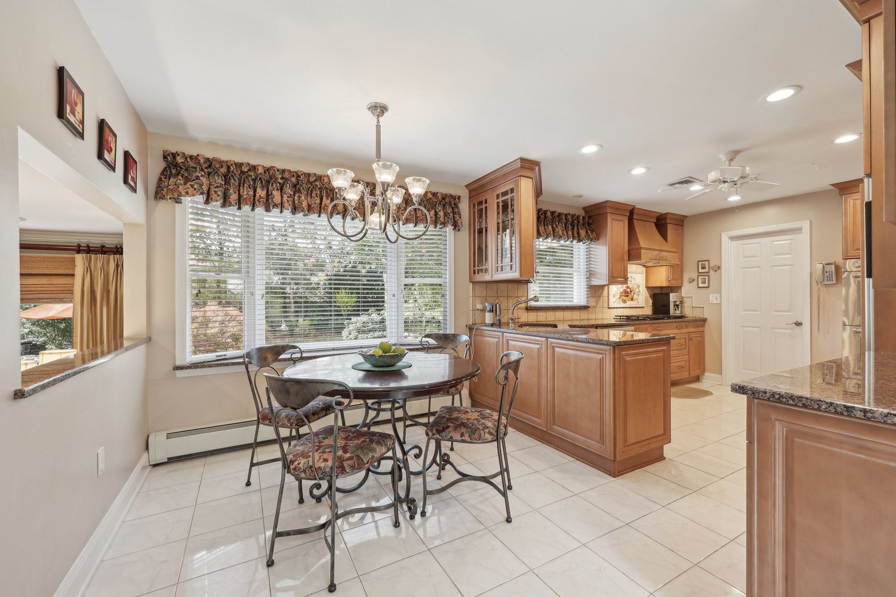 15 Woodside Ave 