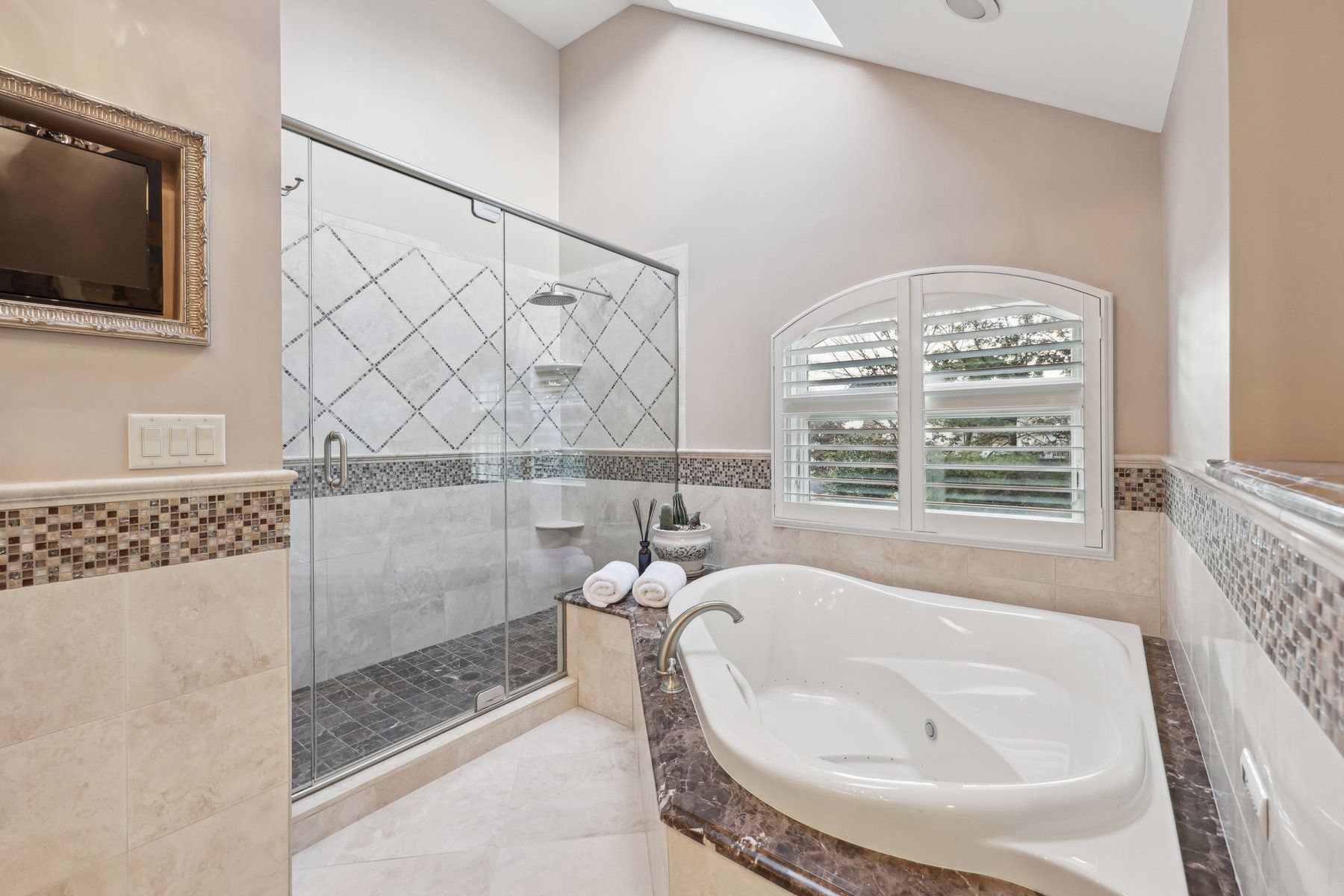 15 Woodside Ave 