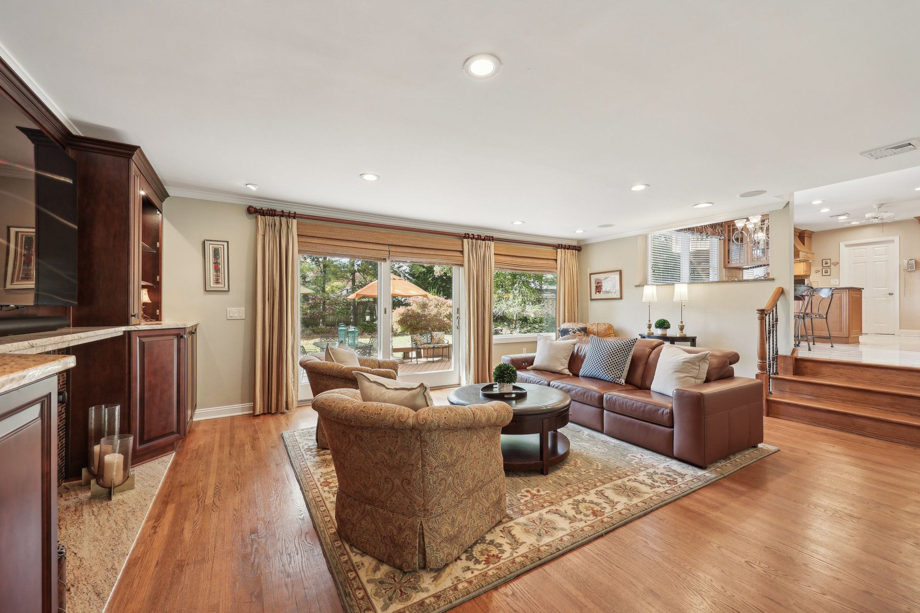 15 Woodside Ave 