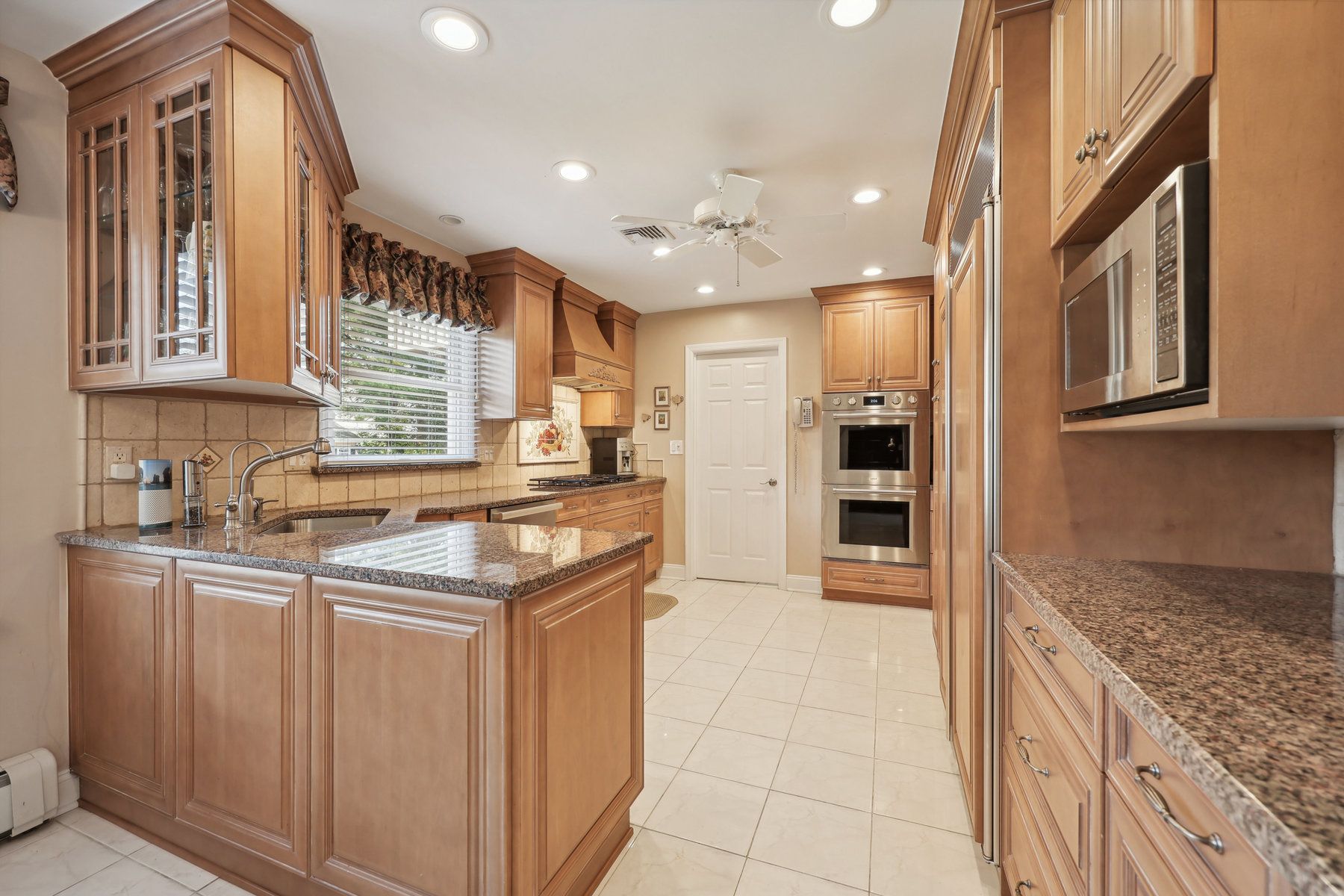 15 Woodside Ave 