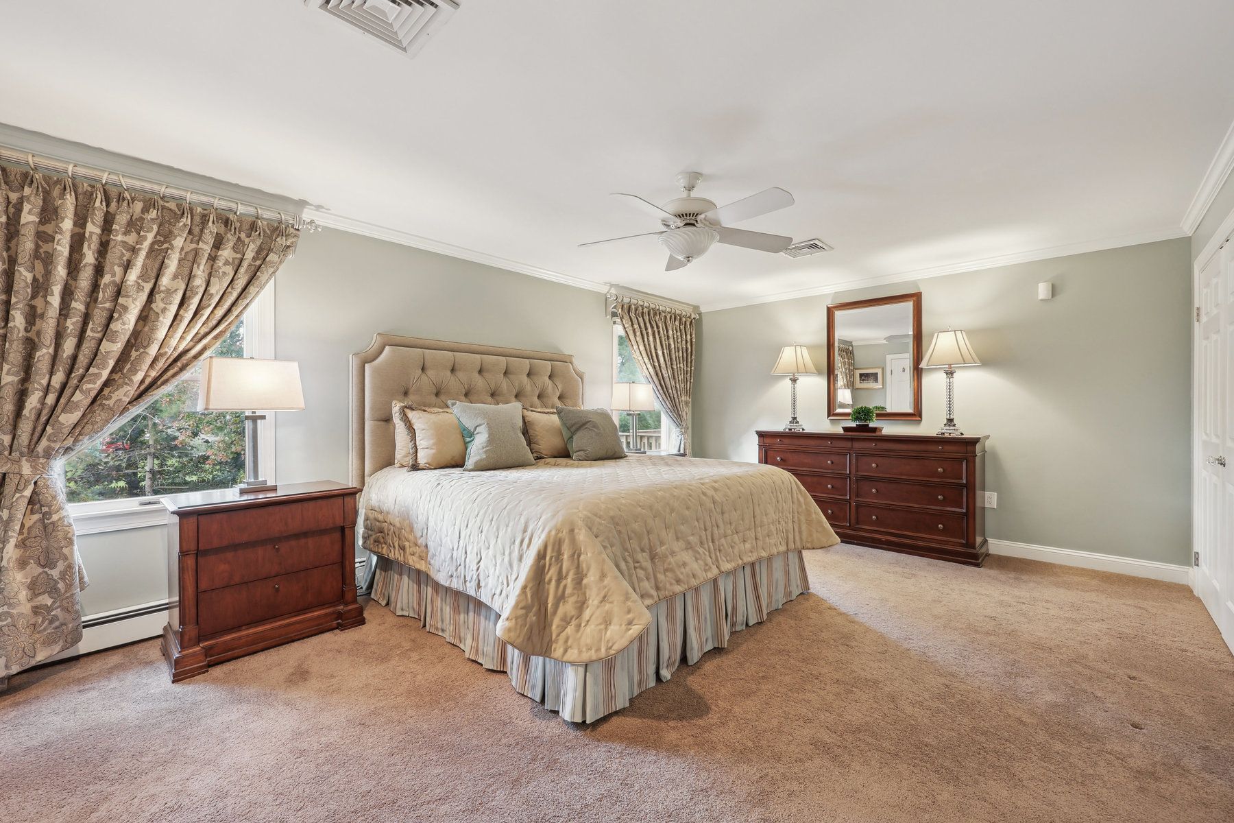 15 Woodside Ave 