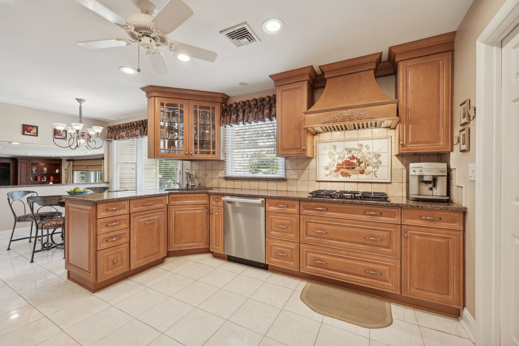 15 Woodside Ave 