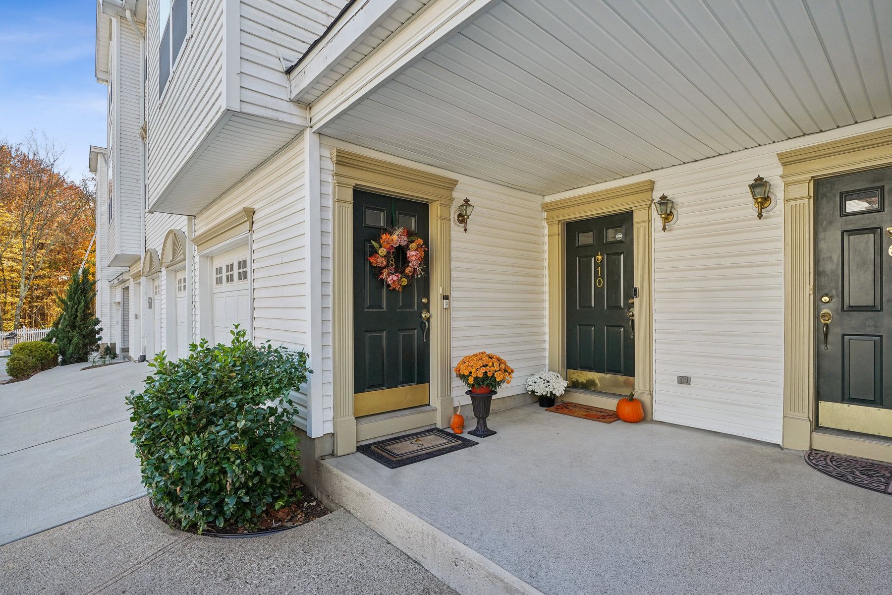 10 Caroline Foster Court 