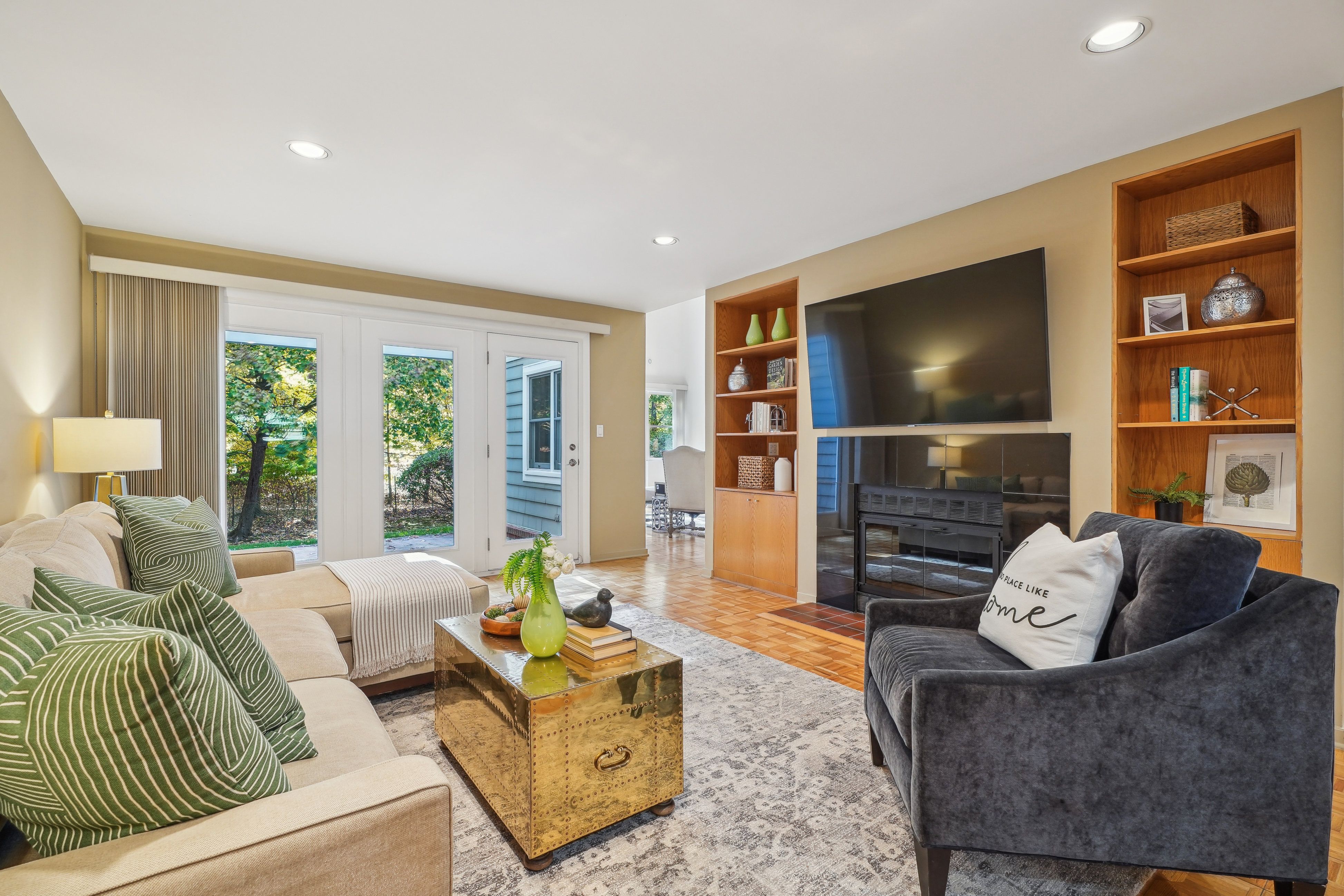42 Woodcrest Drive 