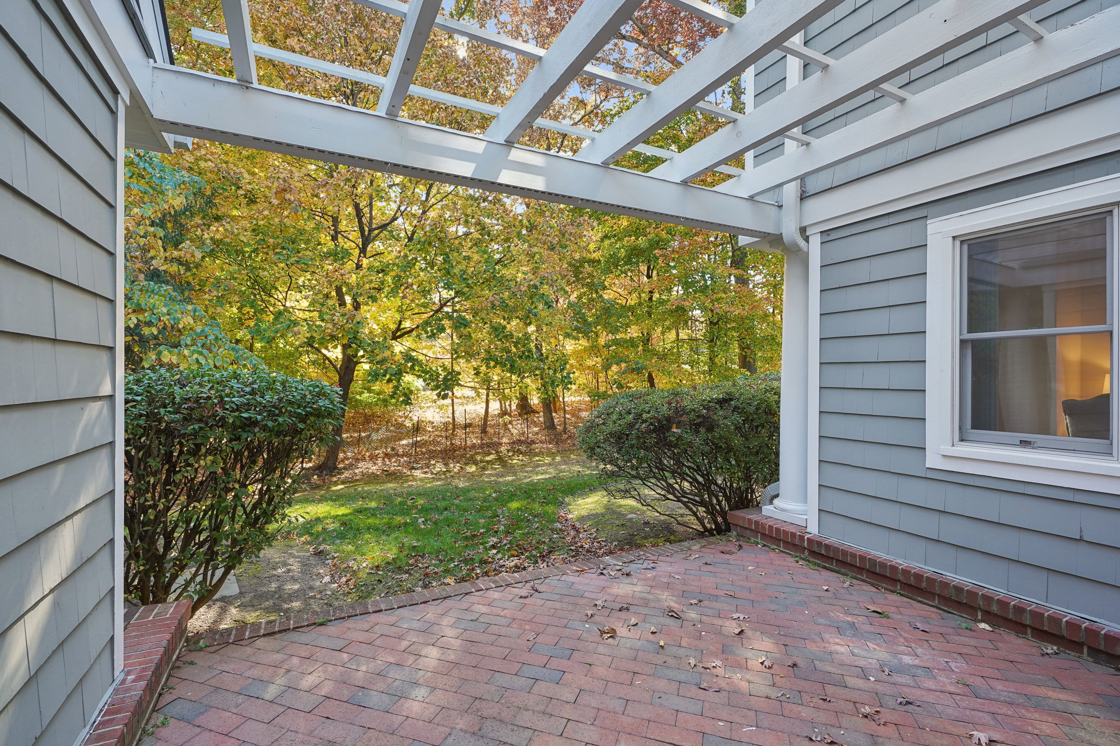 42 Woodcrest Drive 
