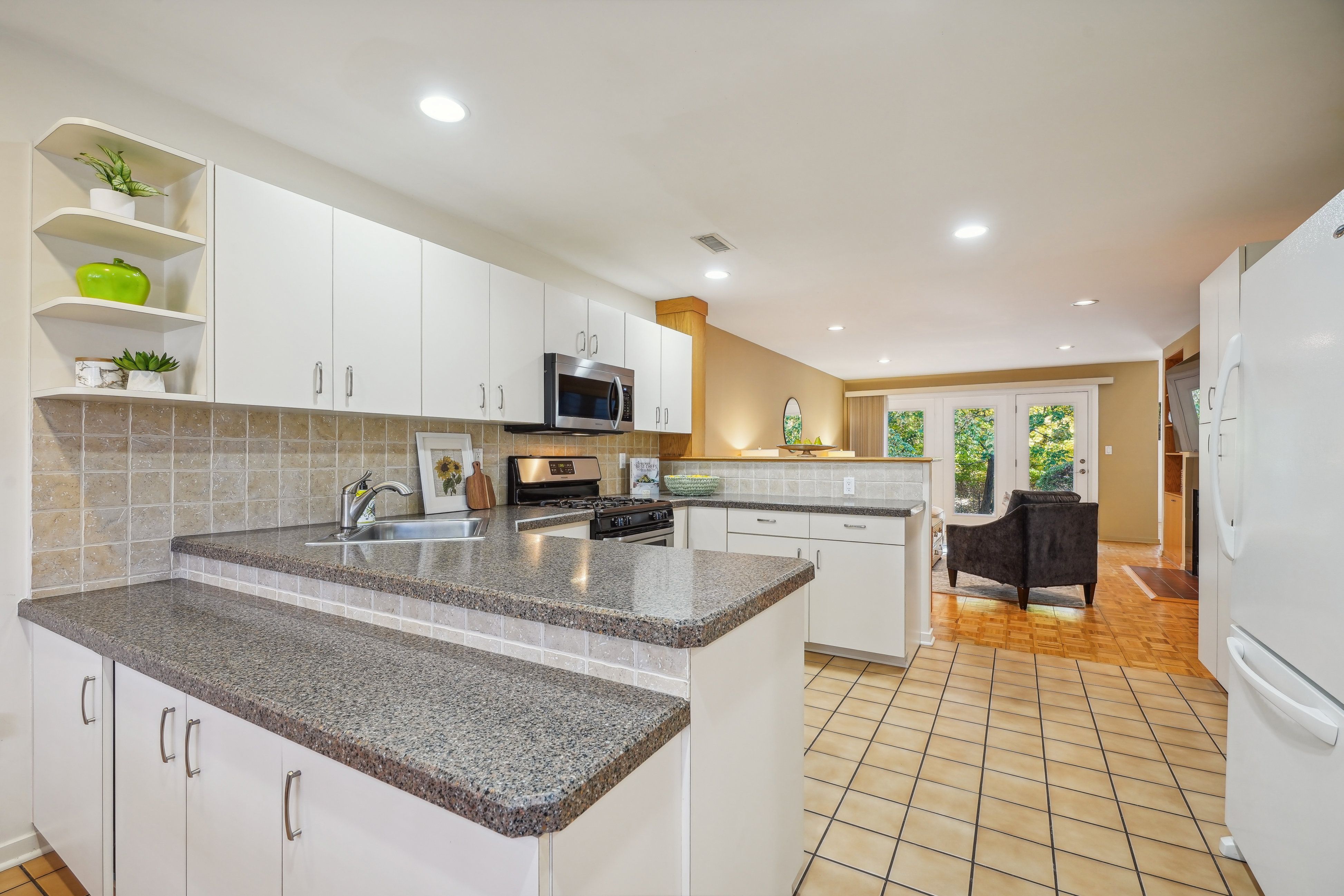 42 Woodcrest Drive 