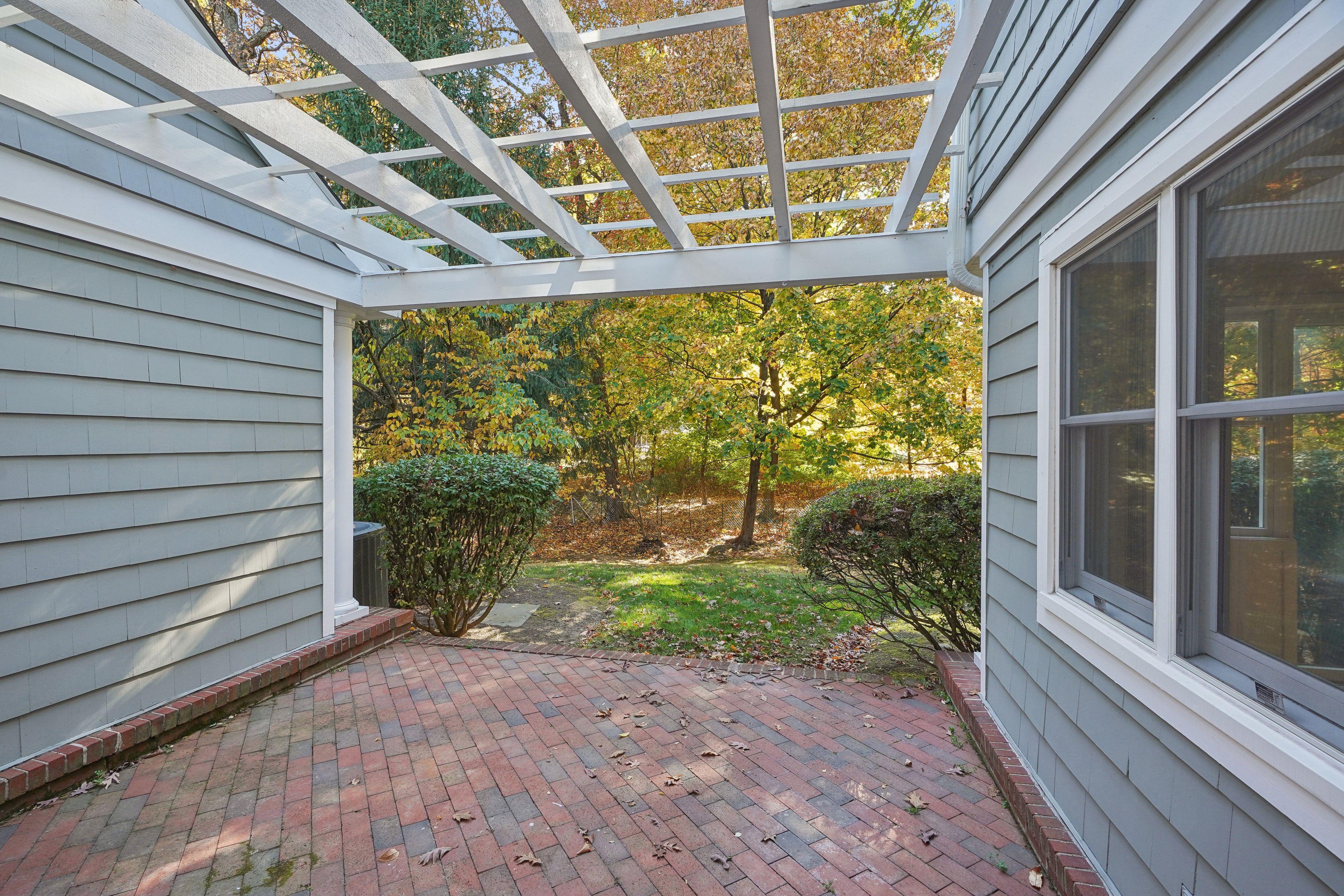42 Woodcrest Drive 