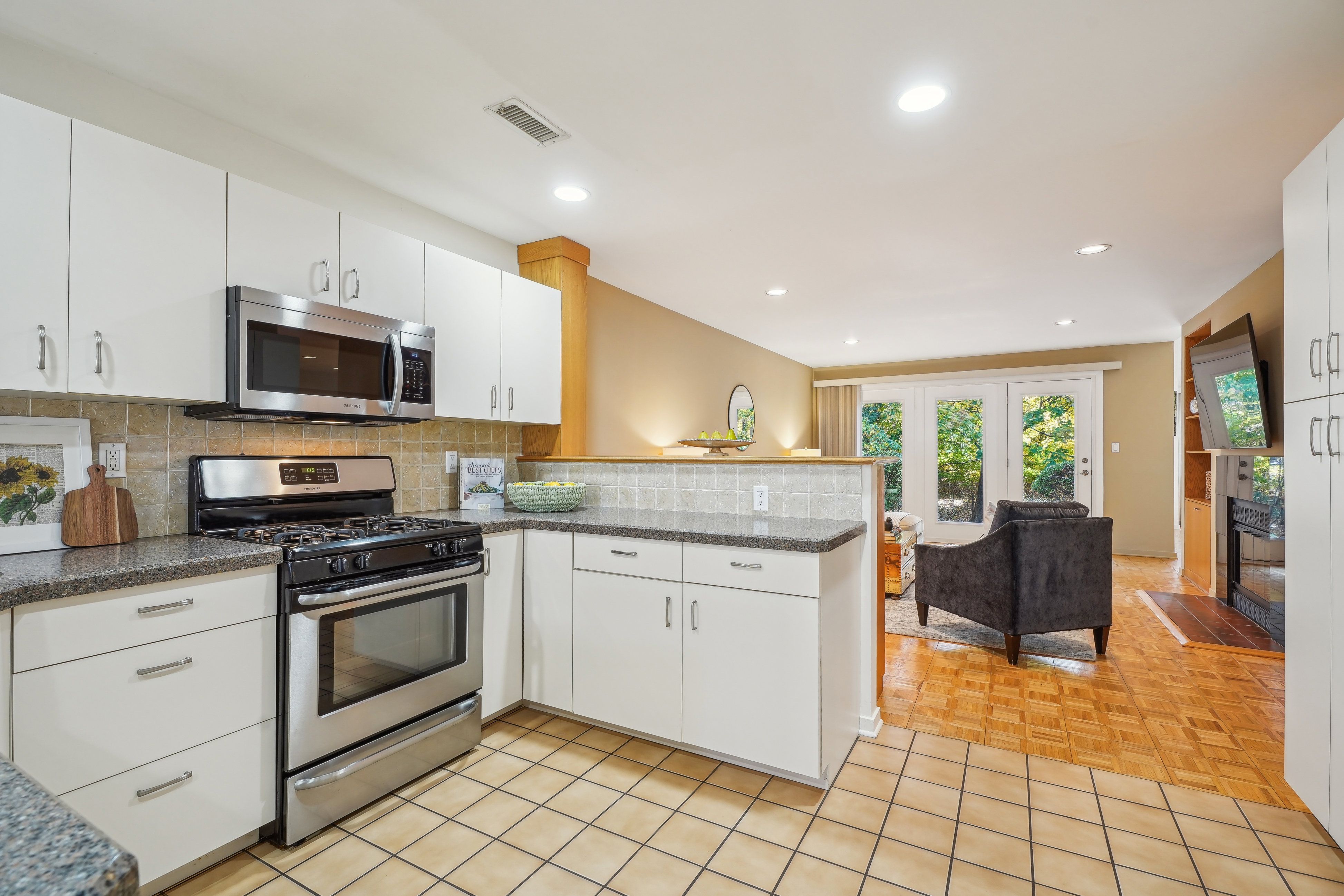 42 Woodcrest Drive 