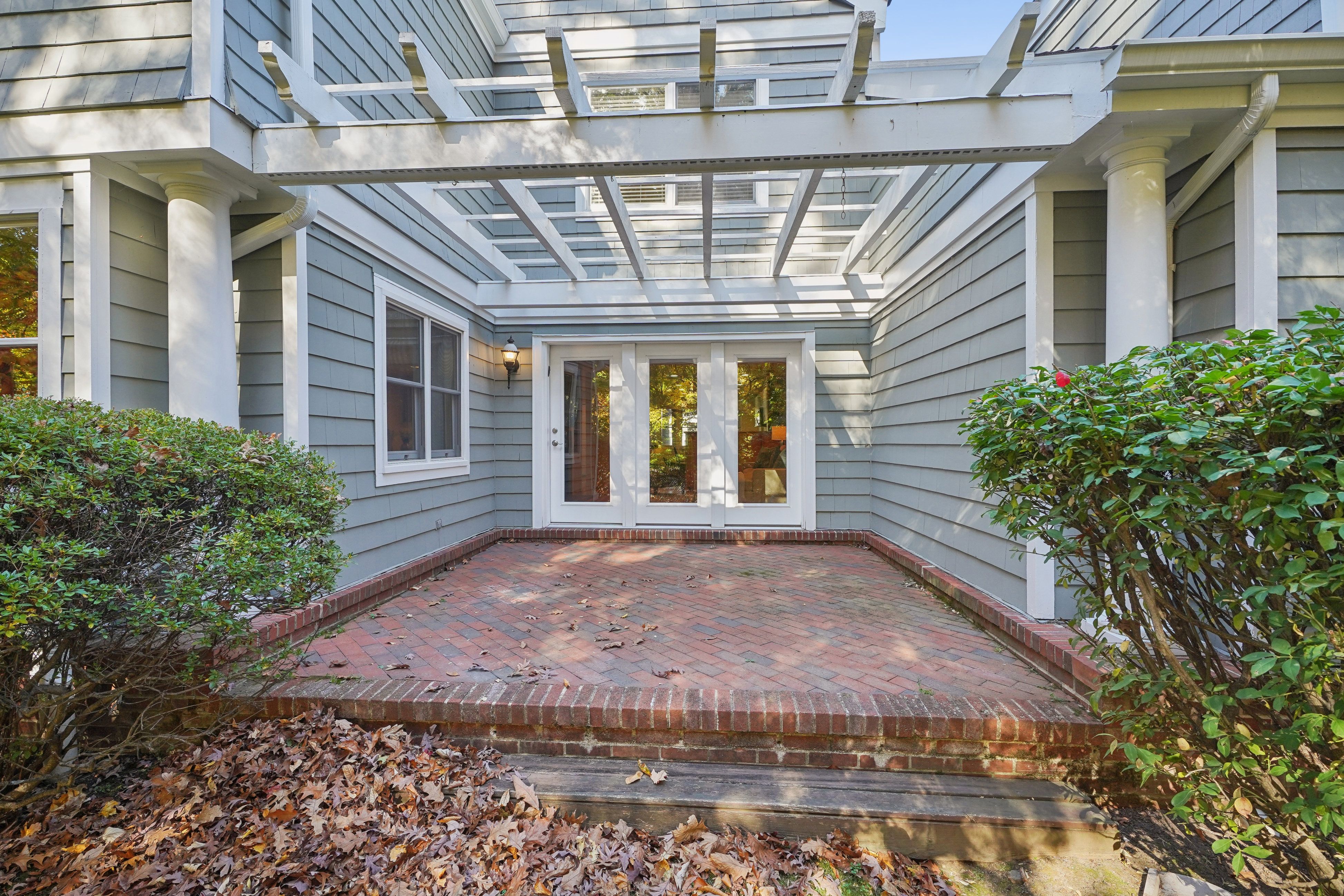 42 Woodcrest Drive 