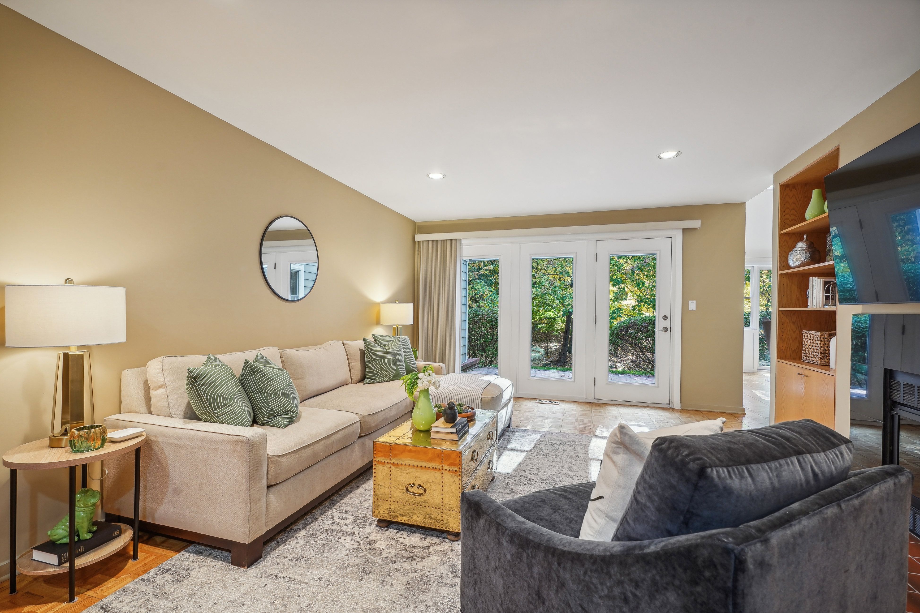 42 Woodcrest Drive 